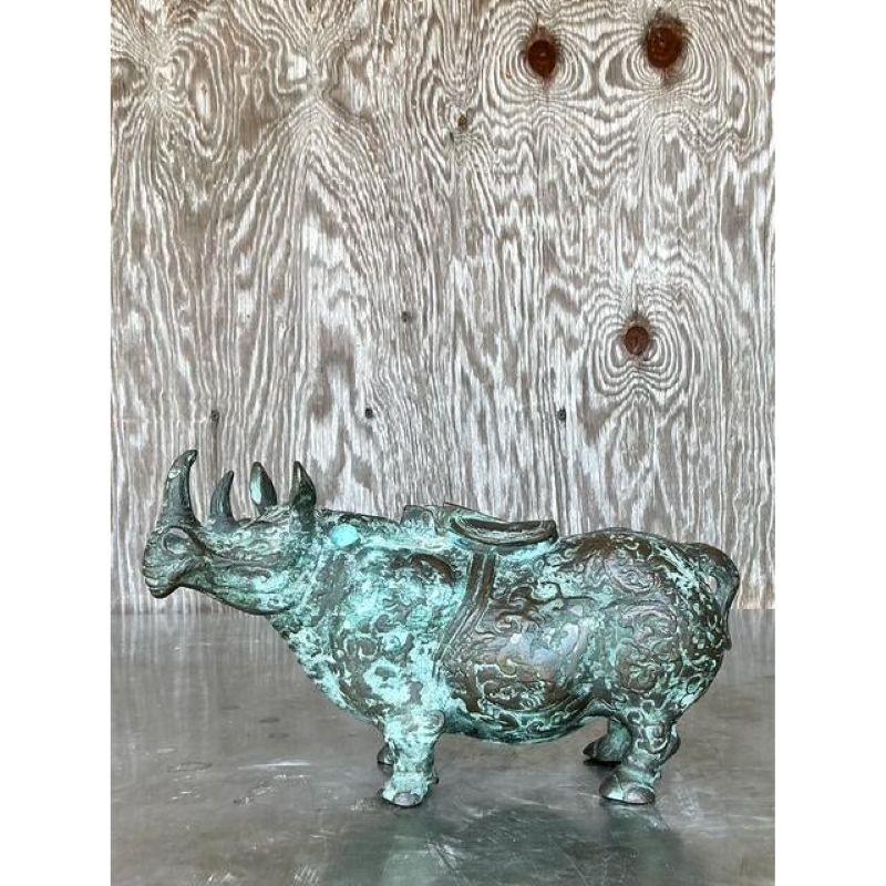 Rinoceronte da tempio asiatico in bronzo vintage In condizioni buone in vendita a West Palm Beach, FL