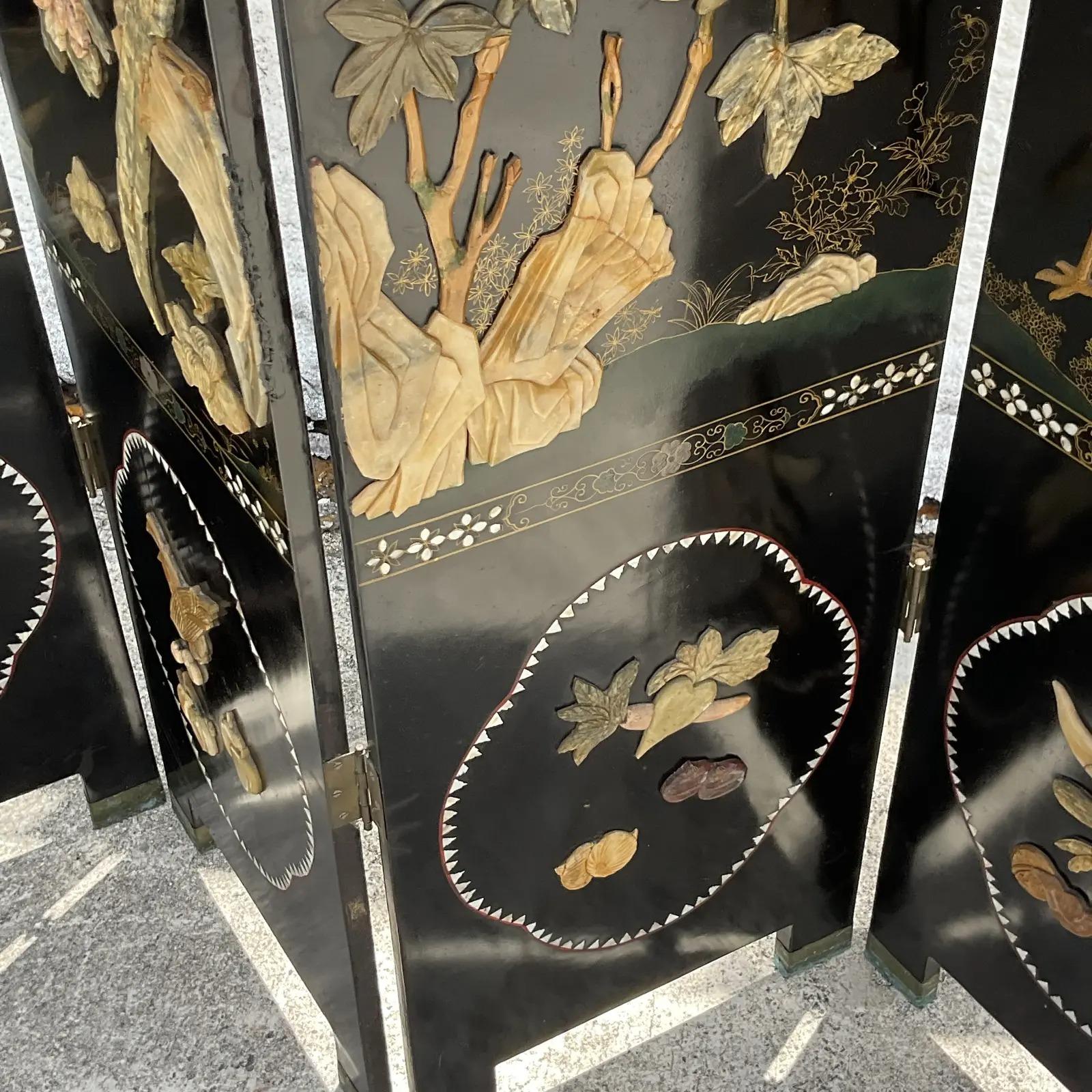 Asiatischer, chinesischer, lackierter Raumteiler mit vier Tafeln, umklappbar im Zustand „Gut“ im Angebot in west palm beach, FL