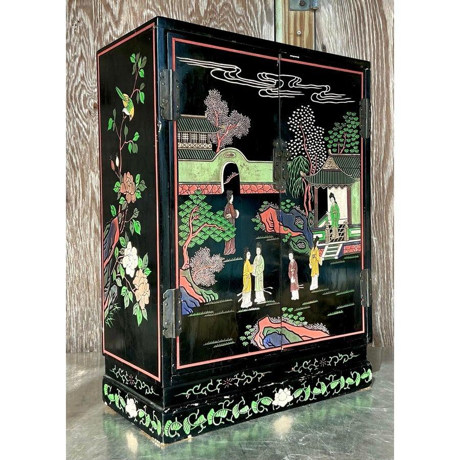 Asiatischer Chinoiserie-Schrank, Vintage im Zustand „Gut“ im Angebot in west palm beach, FL