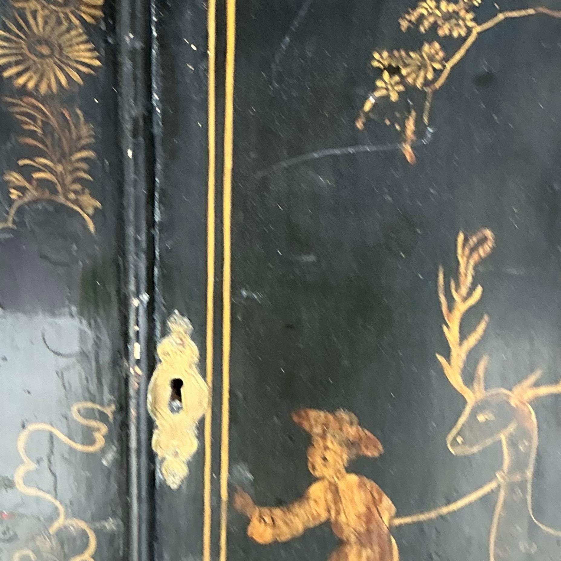 Asiatischer schwebender Vintage-Chinoiserie-Eckschrank (19. Jahrhundert) im Angebot