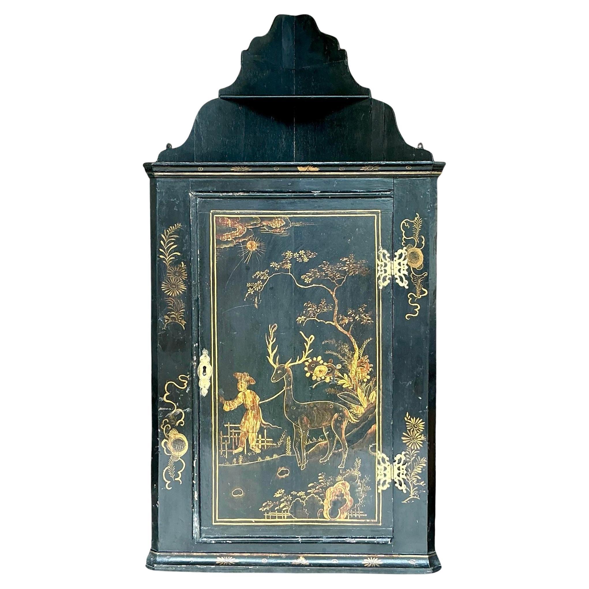 Asiatischer schwebender Vintage-Chinoiserie-Eckschrank