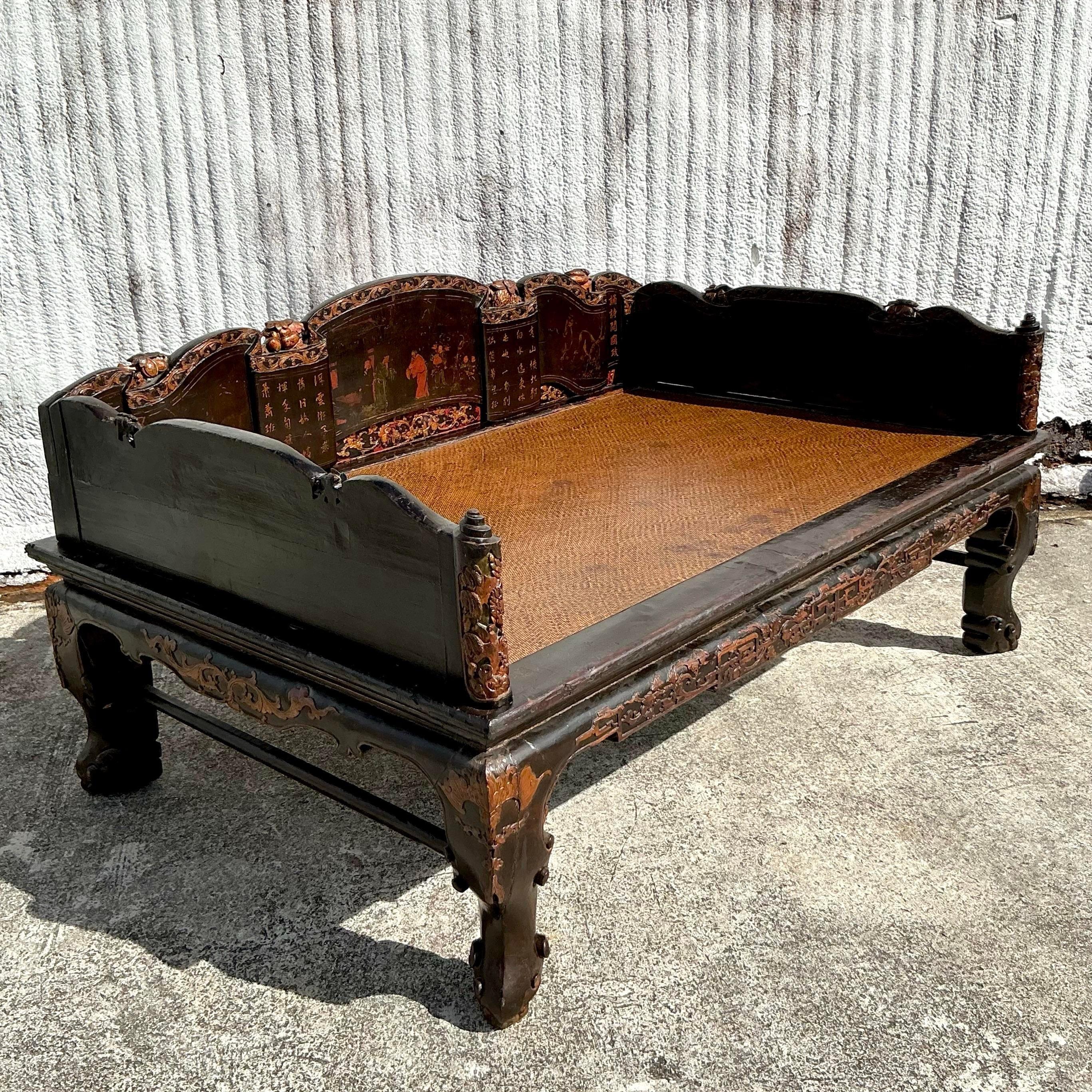 Rotin Lit vintage asiatique chinoiseries en opium en vente