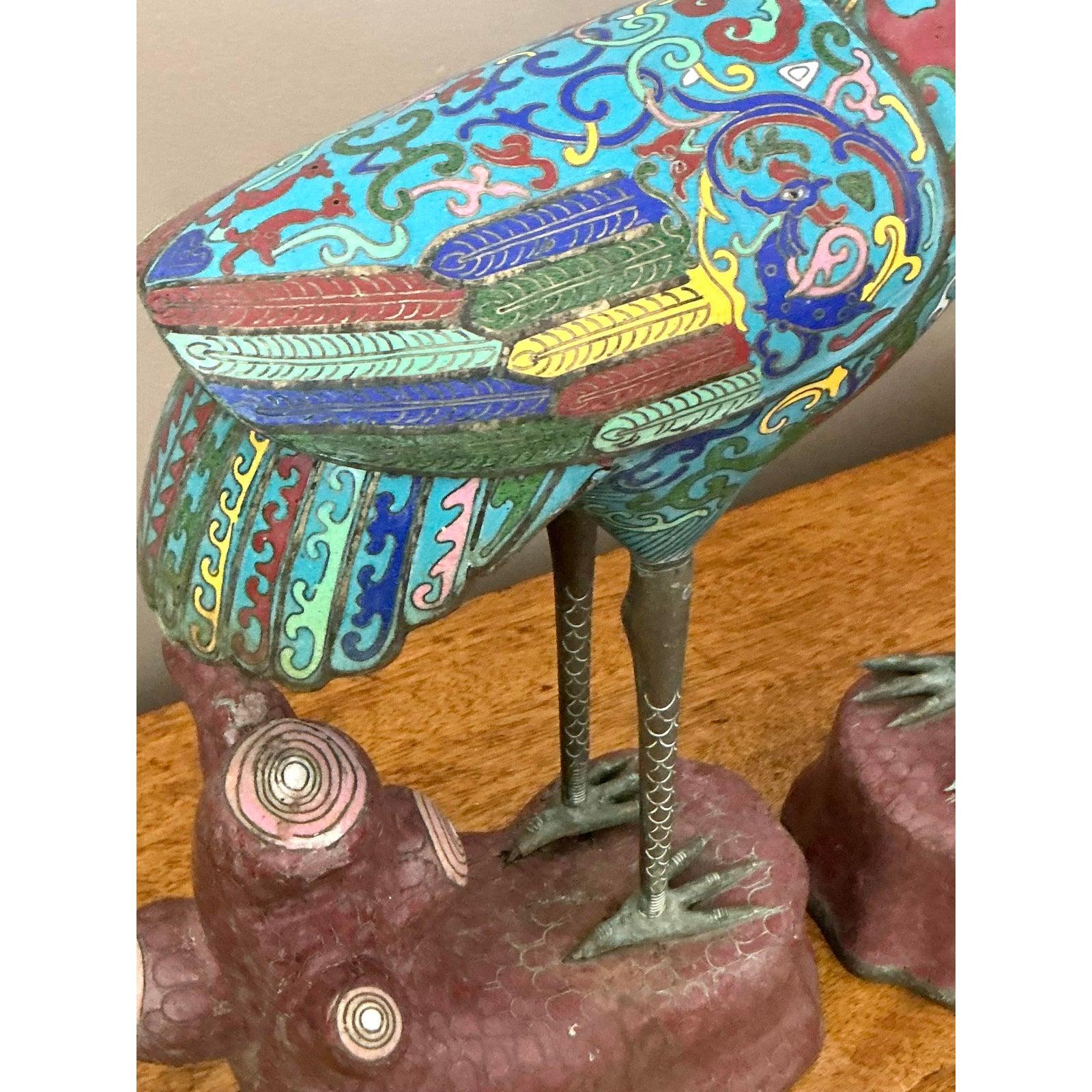 Metallo Gru asiatiche smaltate cloisonné d'epoca - Set di 2 in vendita
