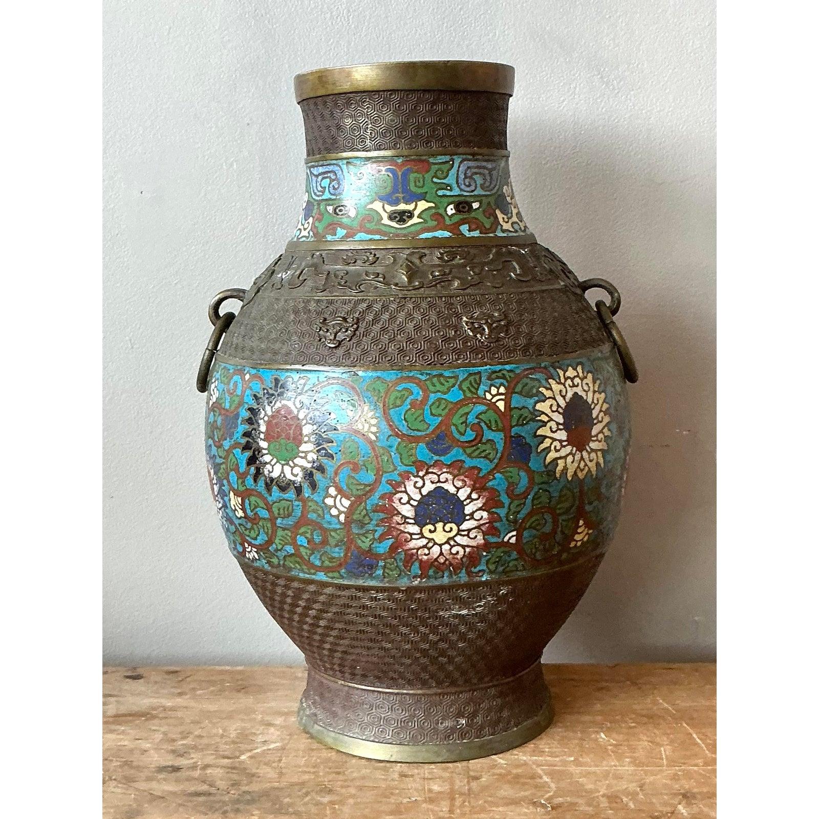 Cineserie Vaso cloisonné asiatico d'epoca in vendita