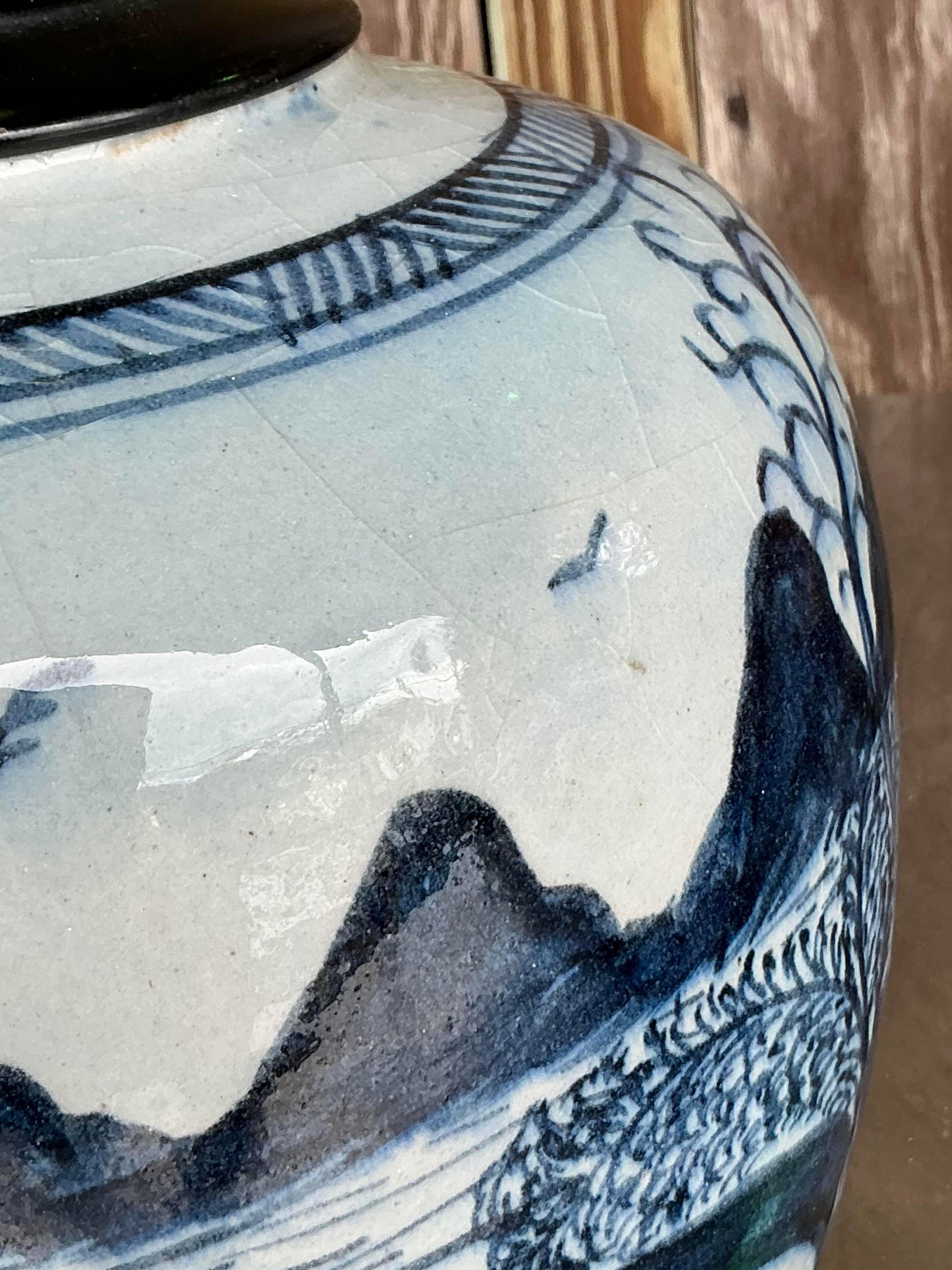 Lámpara asiática vintage con acabado craquelado Estadounidense en venta