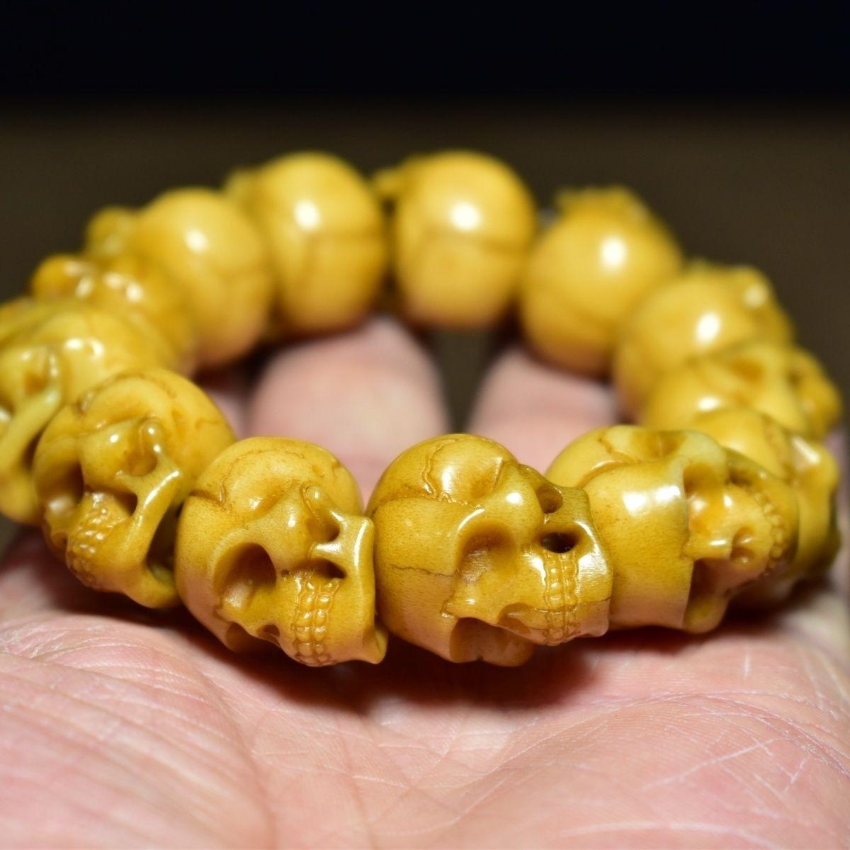 Vintage Asian Deer Horns Carving Human Skulls Beads Noble Bracelet In Fair Condition For Sale In 景德镇市, CN