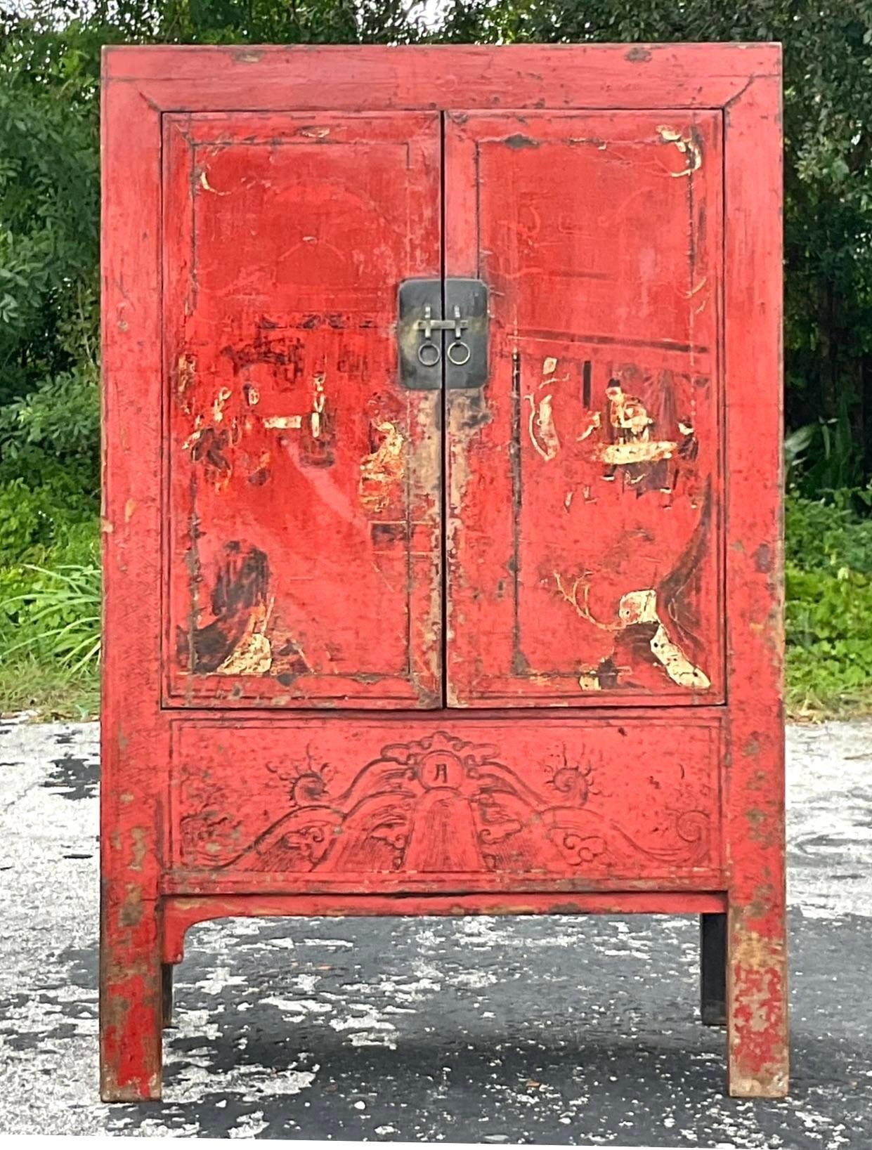 Vintage Asian Distressed Reclaimed Wood Armoire (Holz) im Angebot
