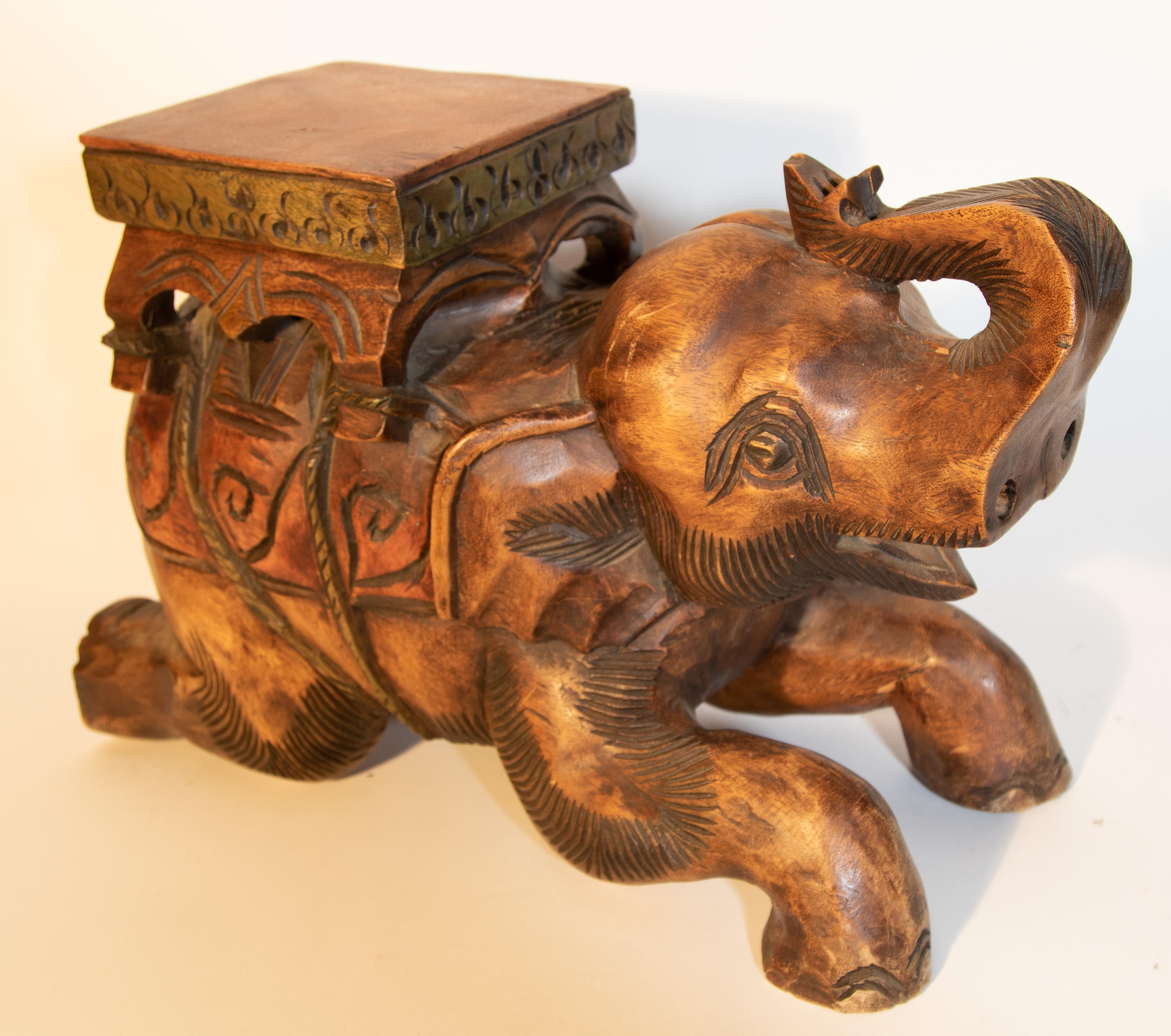 Vintage Asian Elephant Hand-Carved Wooden Stool In Good Condition For Sale In North Hollywood, CA