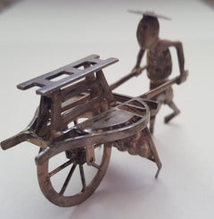 Asiatische Vintage-Figur:: Asiatischer Mann mit Hut:: der einen Wagen schiebt:: Silber:: 21 Gramm