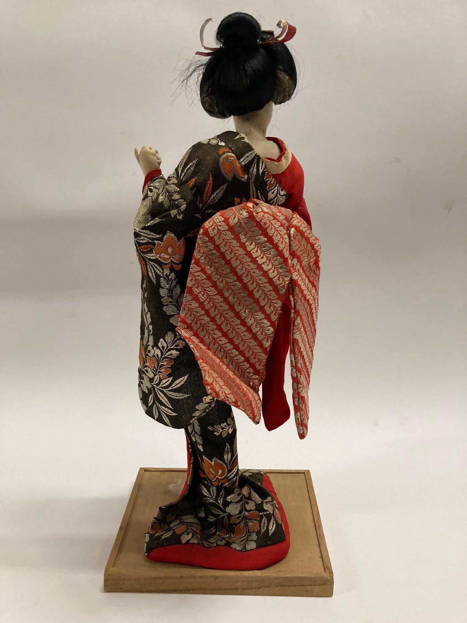 Hand-Crafted Vintage Asian Geisha Japanese Figurine Collectible Doll 1950s