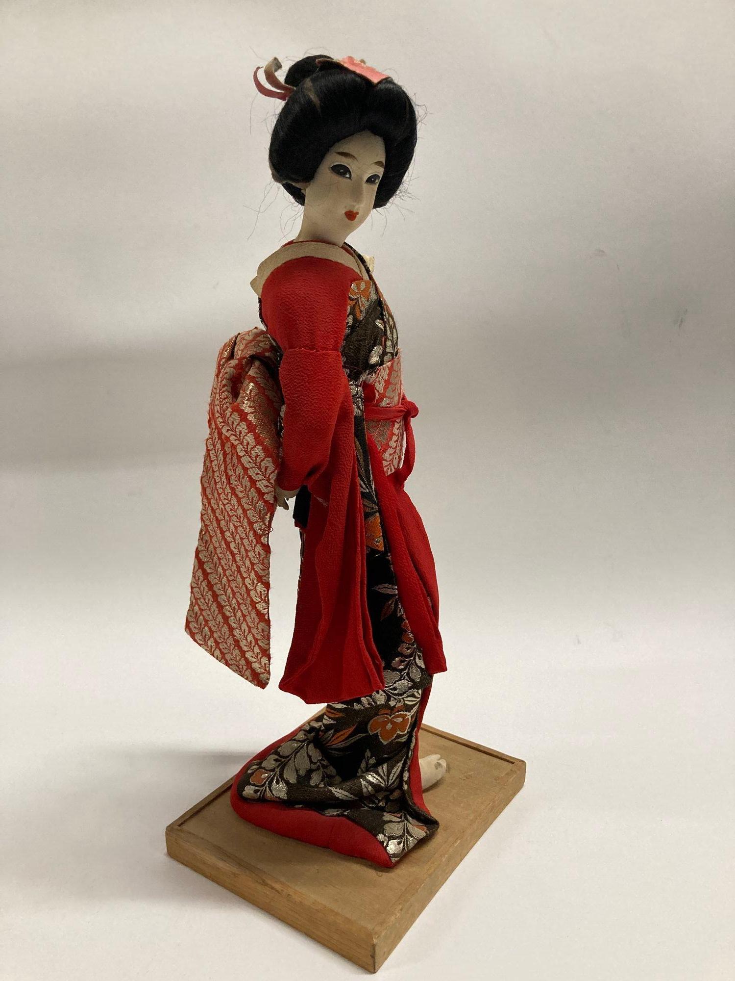 20th Century Vintage Asian Geisha Japanese Figurine Collectible Doll 1950s