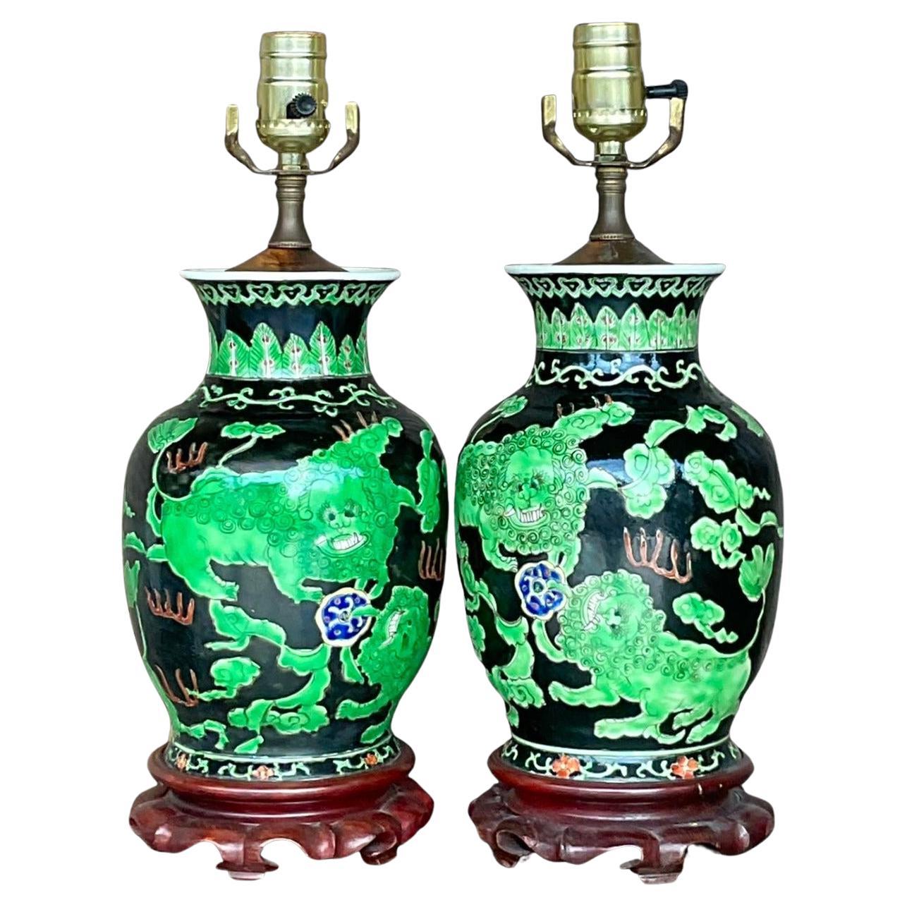 Paire de lampes dragon asiatiques en jarre de gingembre en vente