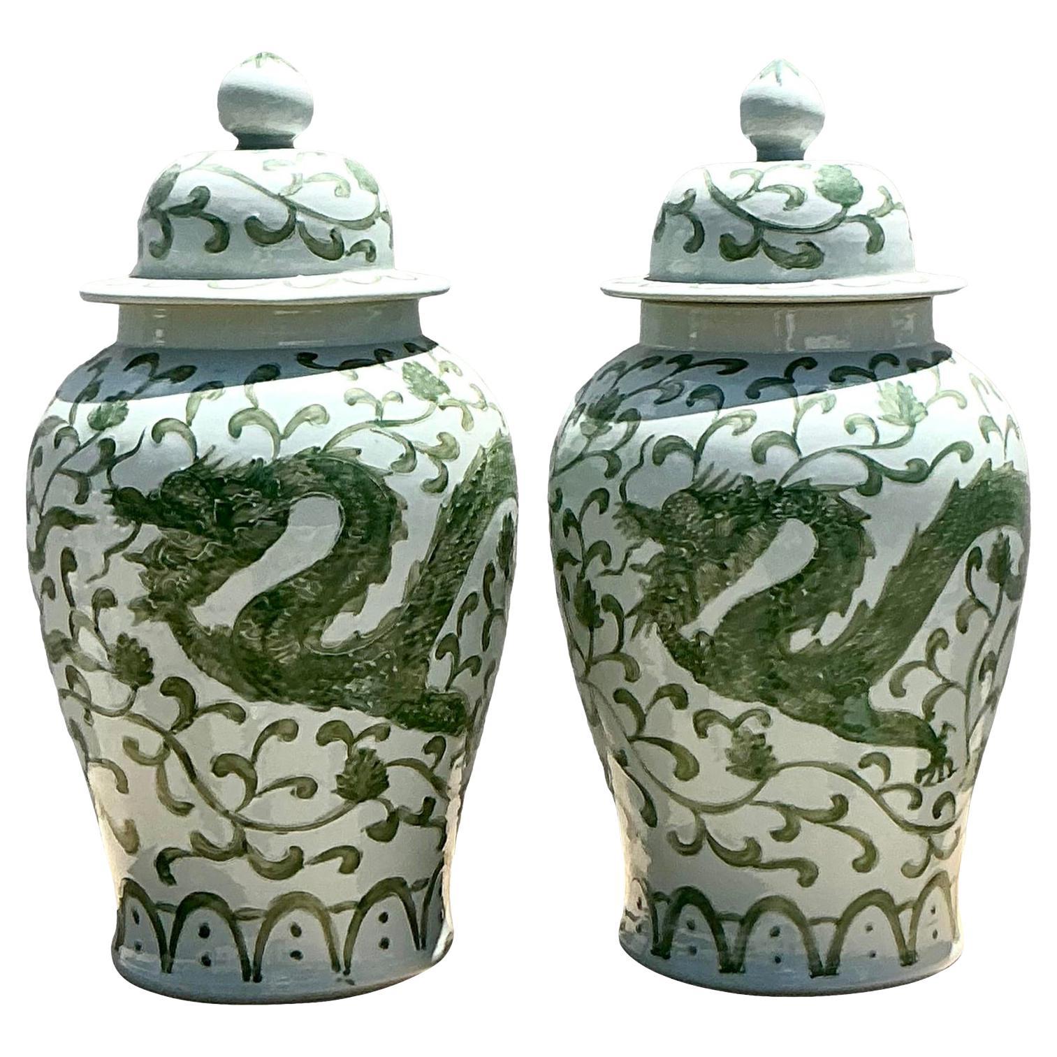 Asiatische glasierte Vintage-Urnen aus Keramik mit Deckeln - Ein Paar