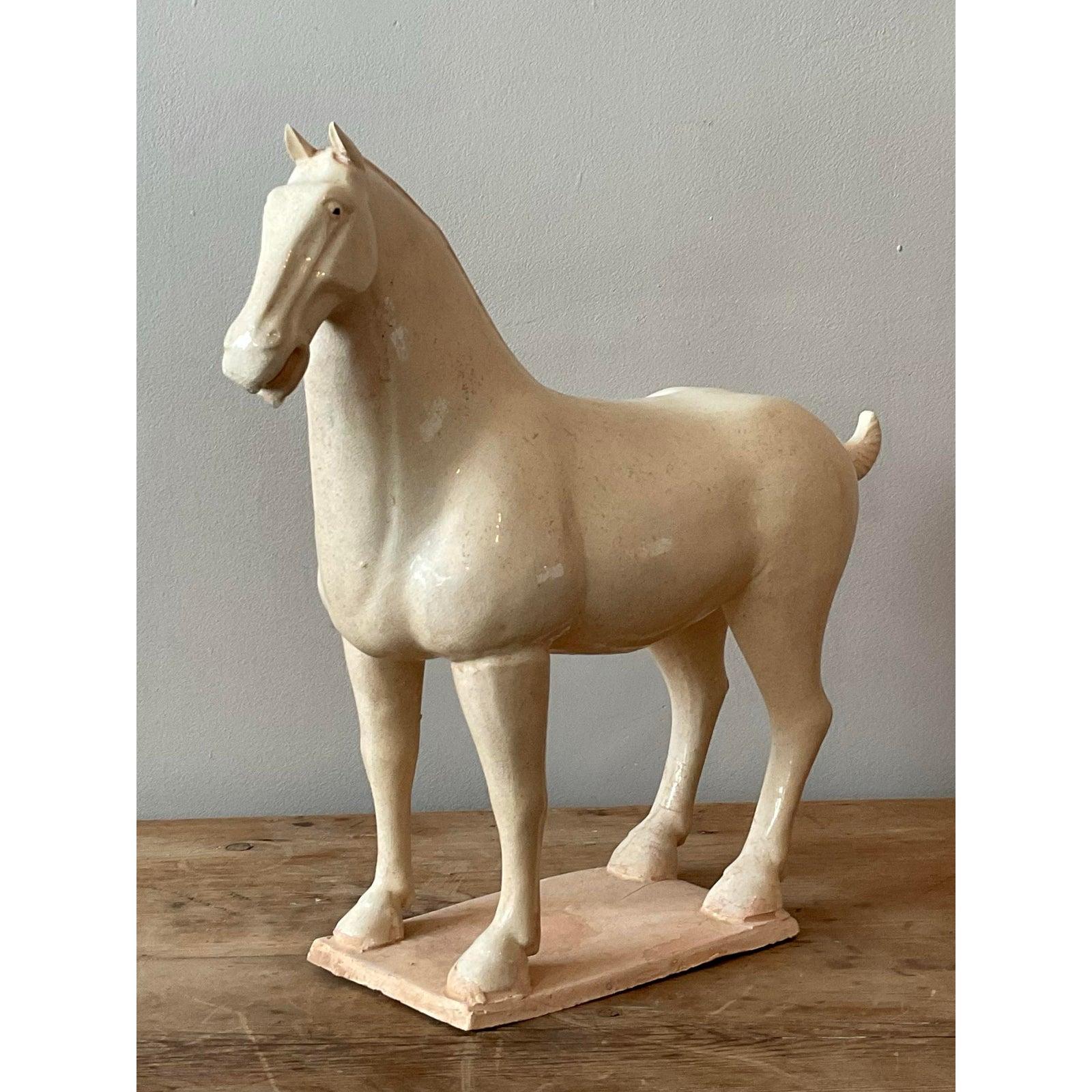Cavallo del tempio in ceramica smaltata asiatica vintage In condizioni buone in vendita a West Palm Beach, FL