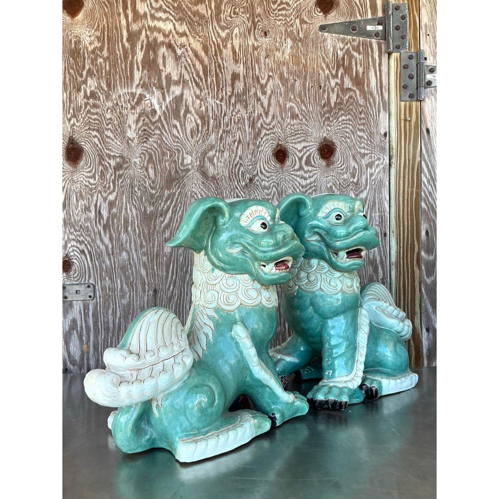 Coppia di cani da caccia asiatici in terracotta smaltata d'epoca in vendita 4
