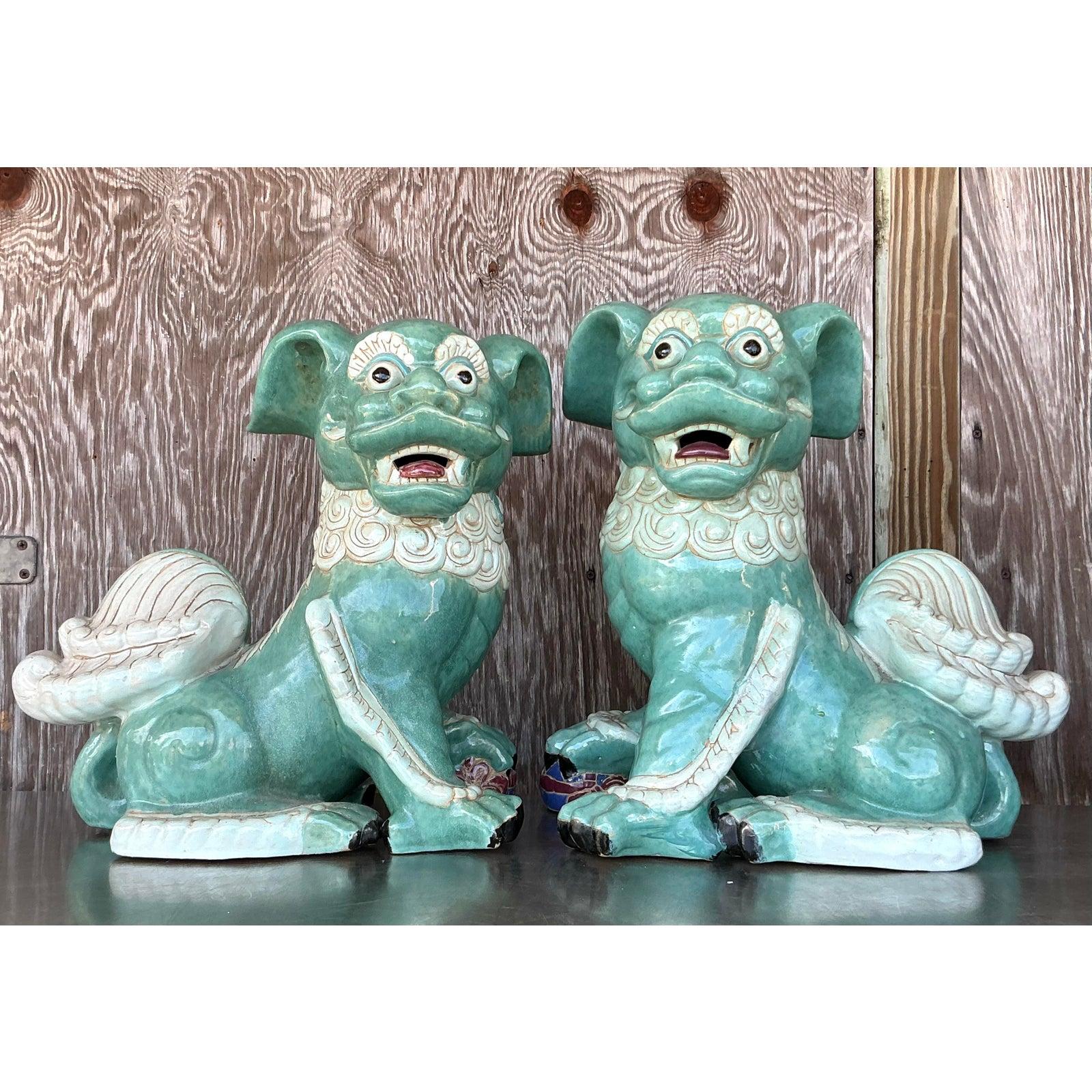 Coppia di cani da caccia asiatici in terracotta smaltata d'epoca in vendita 5