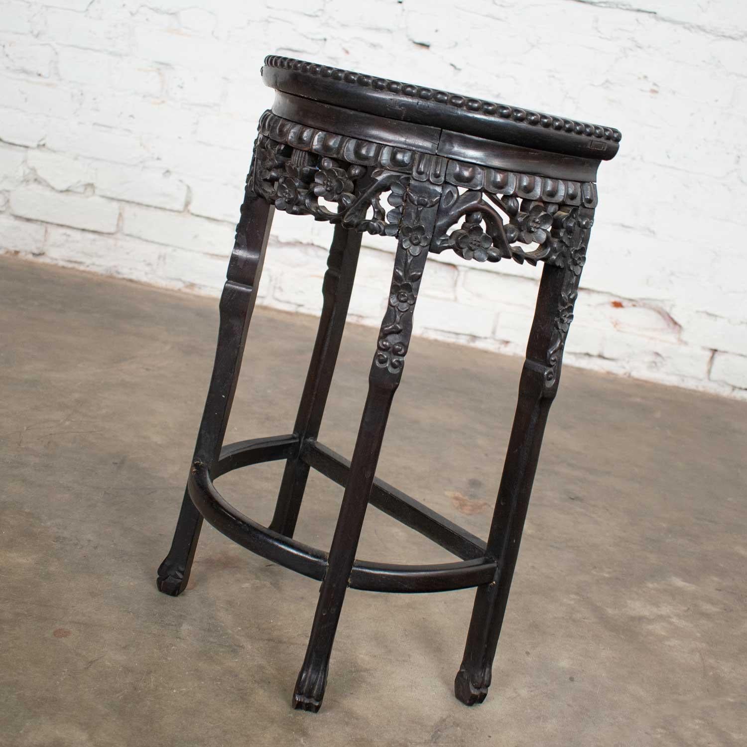 Chinese Vintage Asian Half-Moon Console Table Side Table Demilune Table or Stand