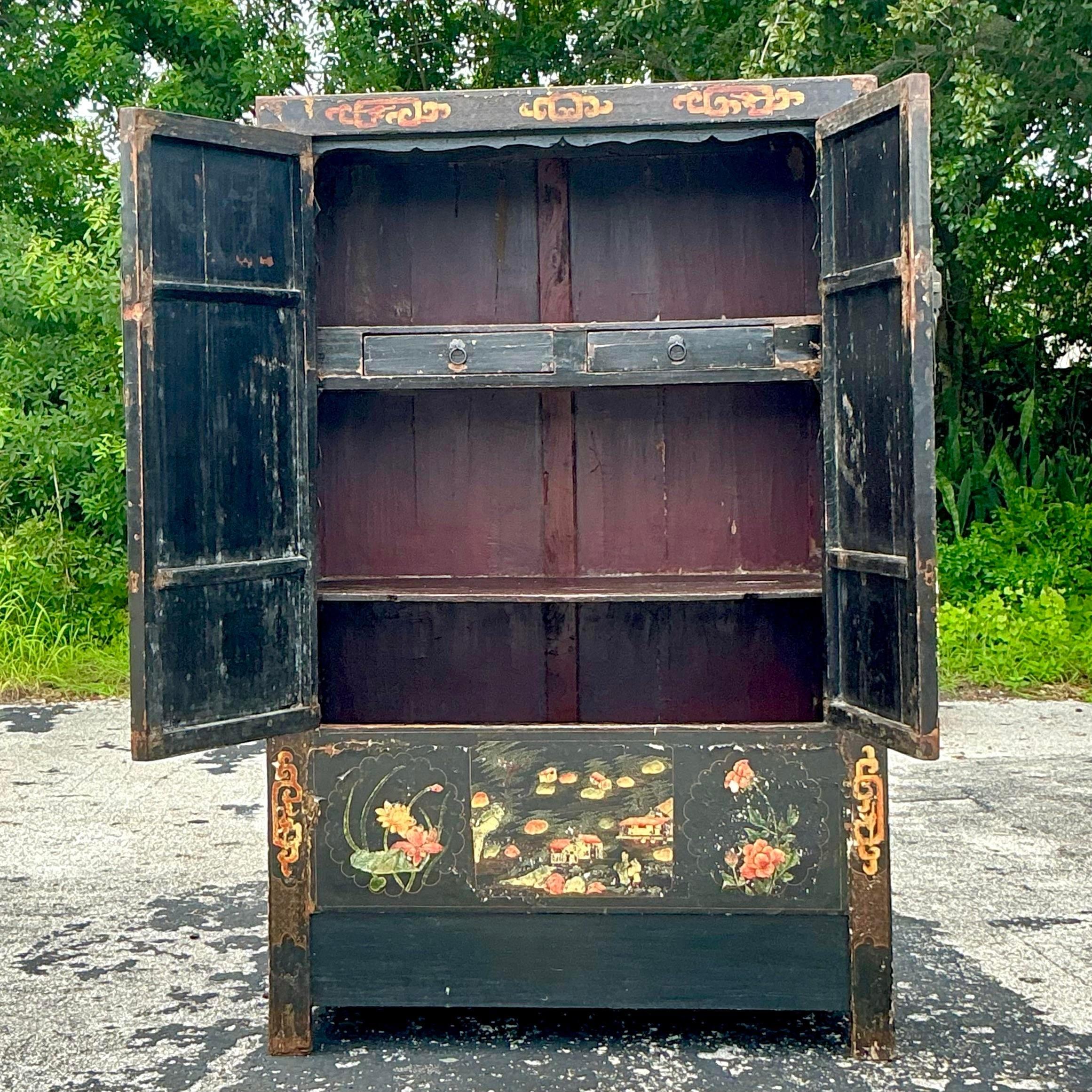 Asiatischer handbemalter Vintage-Schrank (20. Jahrhundert) im Angebot