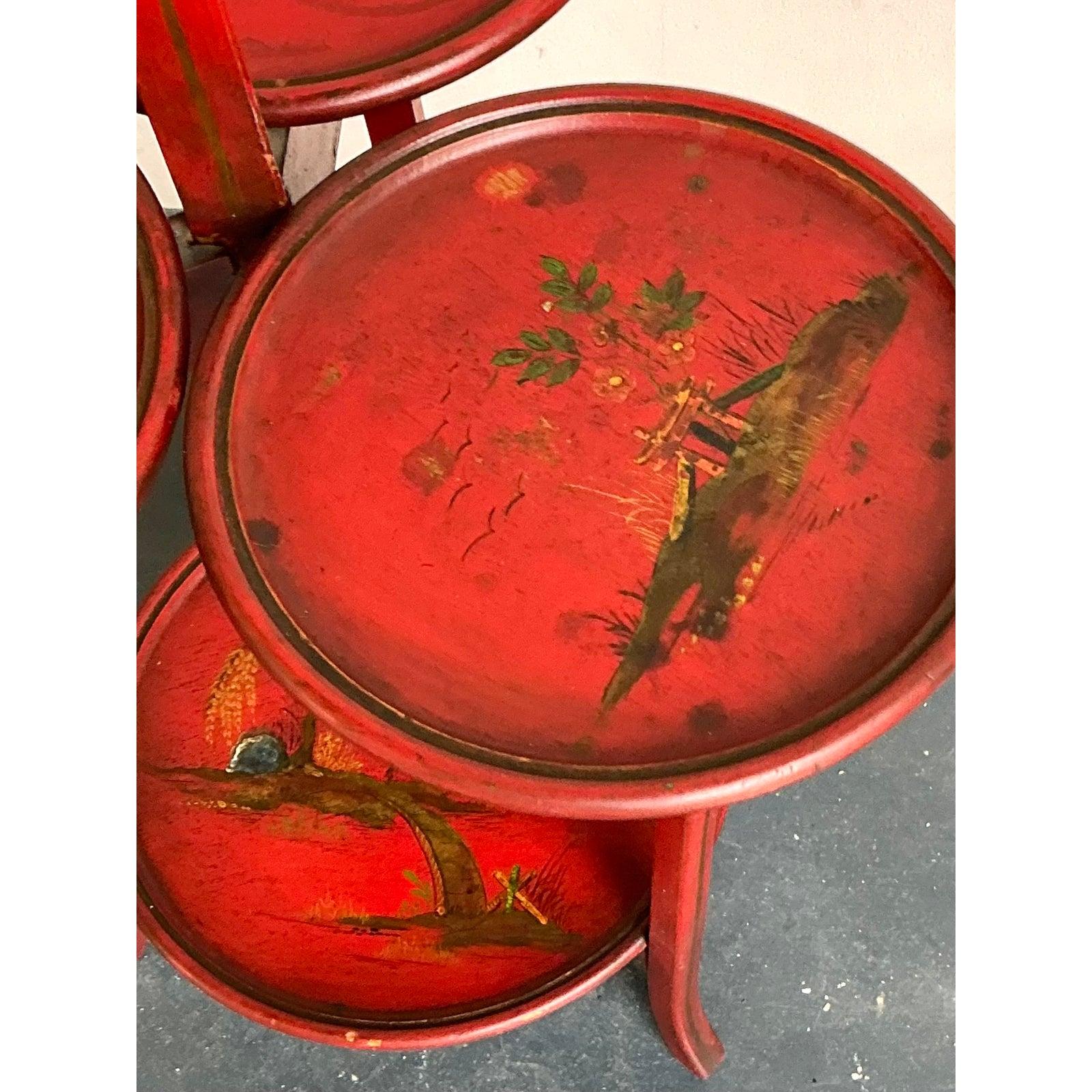 Mesa con tres bandejas Vintage Asian Hand Painted Chinoiserie Madera en venta