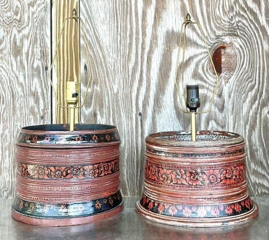 Asiatische handbemalte Trommellampen im Vintage-Stil - 2er-Set im Zustand „Gut“ im Angebot in west palm beach, FL