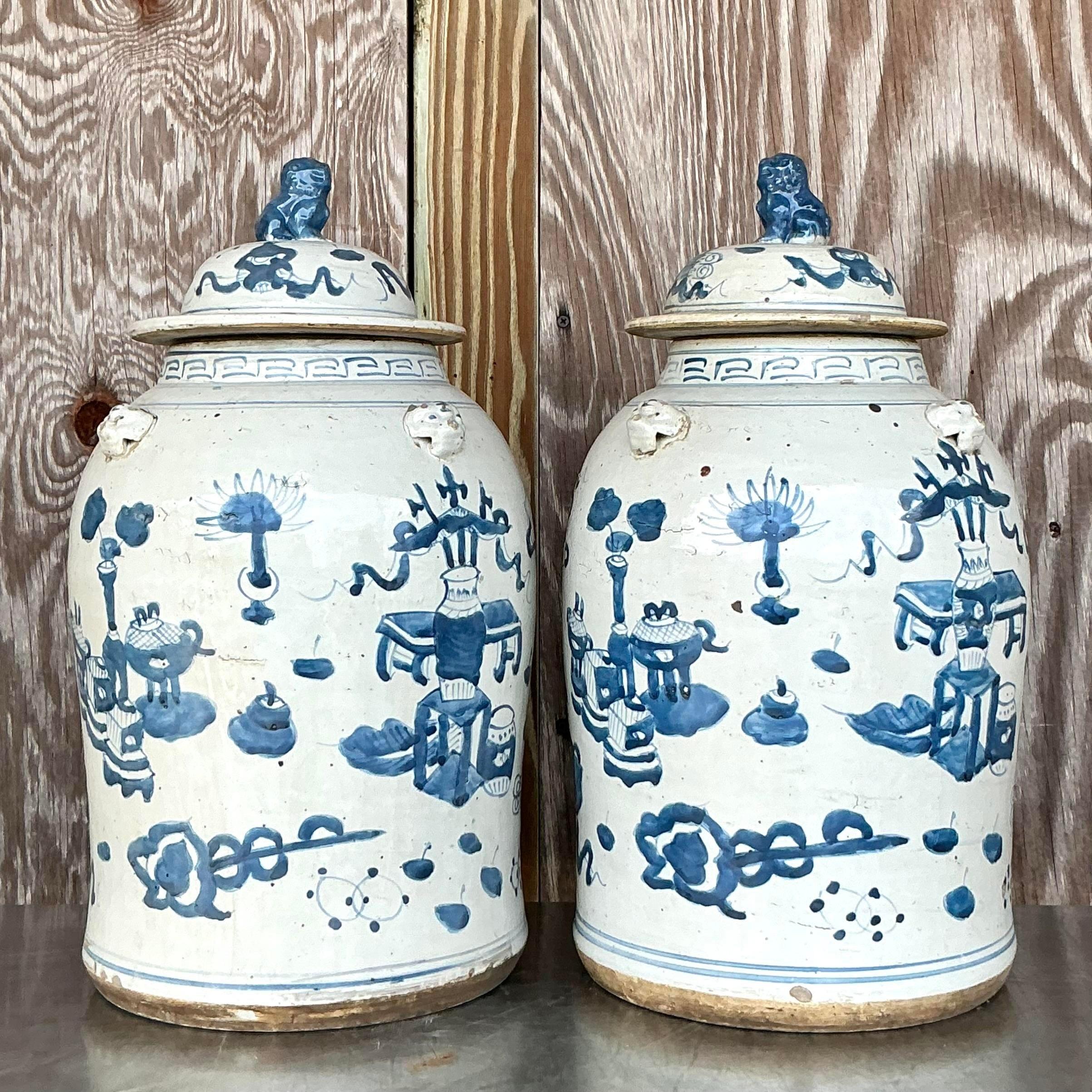Paire de jarres à gingembre asiatiques peintes à la main en forme de chien de foo Bon état - En vente à west palm beach, FL