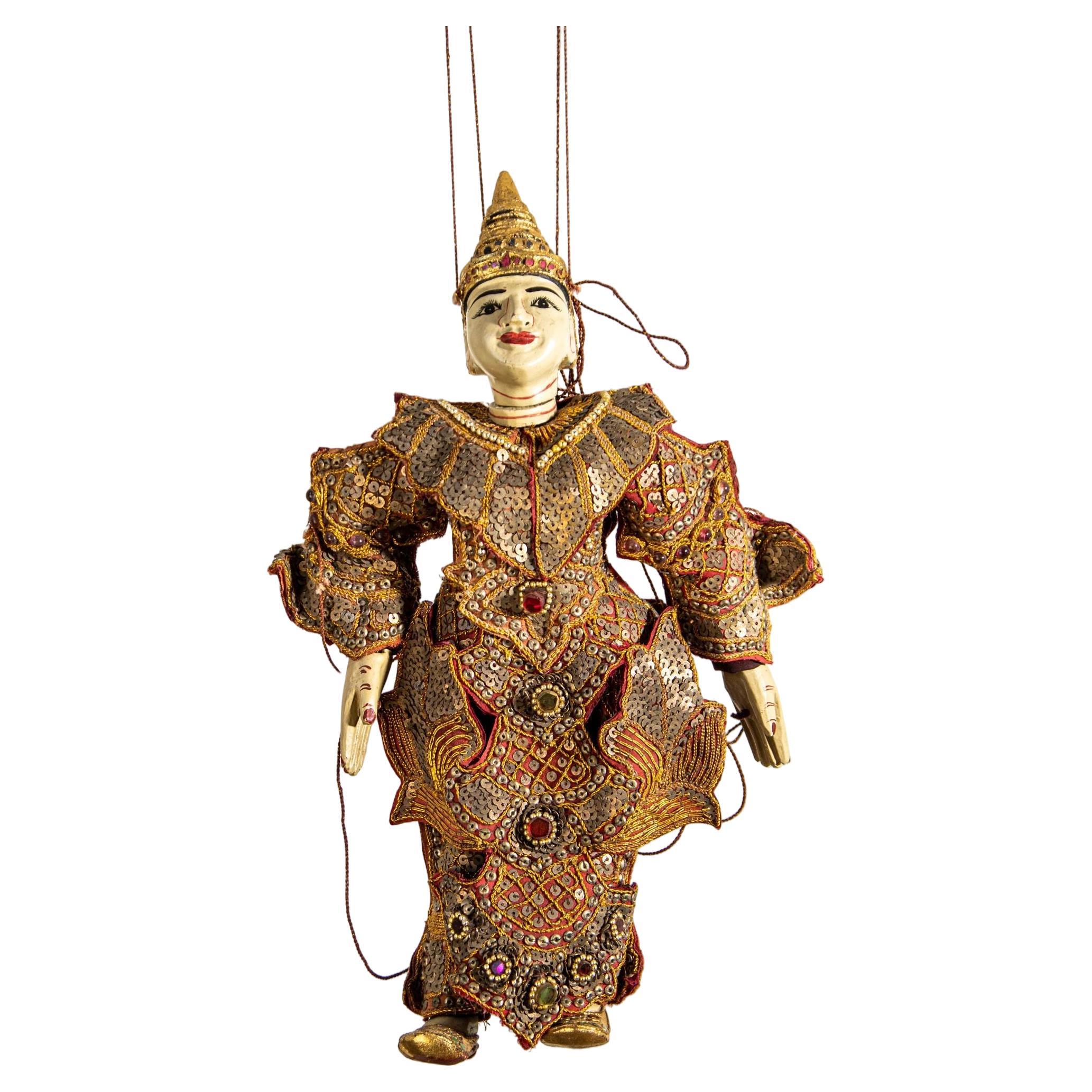 Asiatische handgefertigte burmesische Opern Marionette-Wandschmuck aus Holz, 1950er Jahre im Angebot