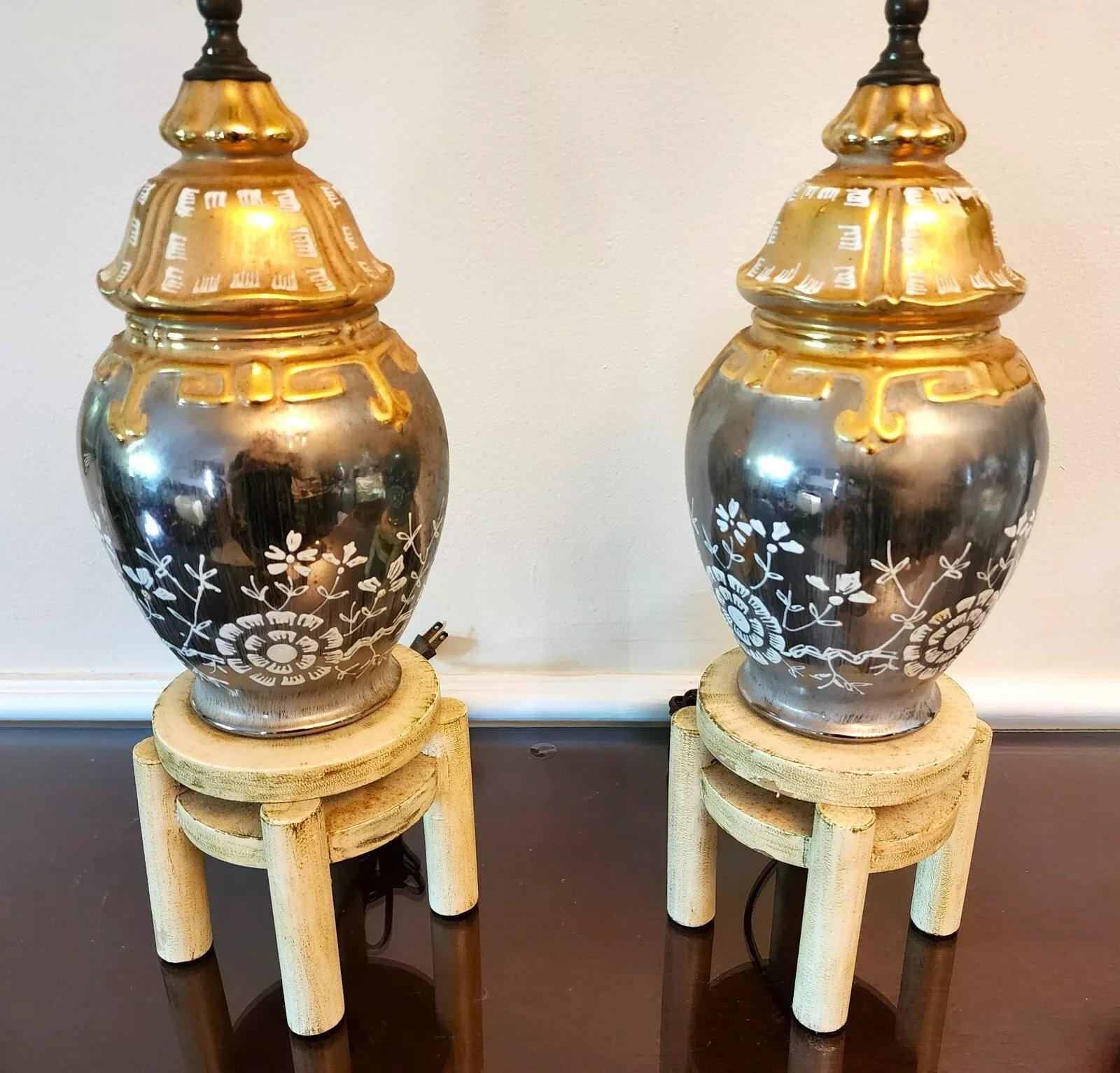 Pareja de lámparas de mesa asiáticas vintage Colibrí Chinoiserie en venta