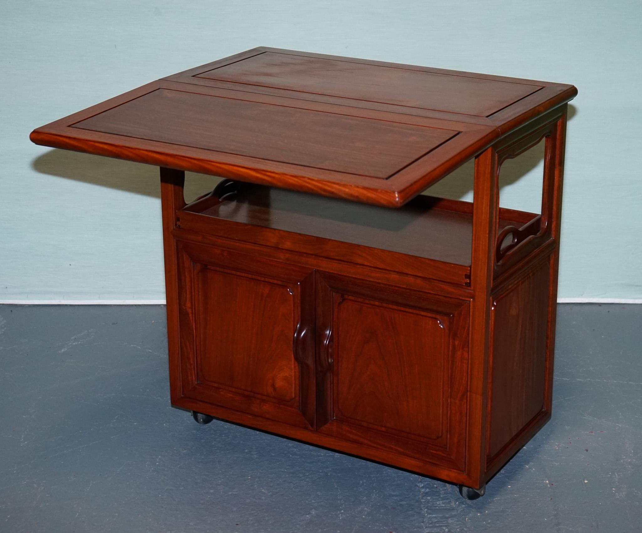 VINTAGE ASIAN iNSPIRED ROLLING BAR CABINET MID CENTURY TEA OR LIQUOR CART In Good Condition For Sale In Pulborough, GB