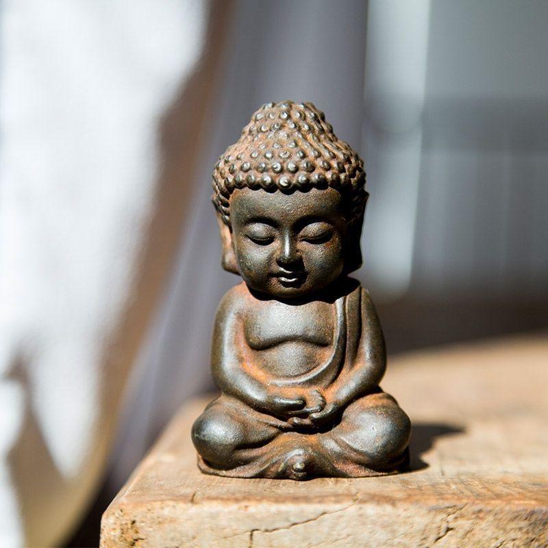 Vintage asiatico in ferro Art Deco Baby Shakyamuni Tathagata Buddhas Set in vendita 2