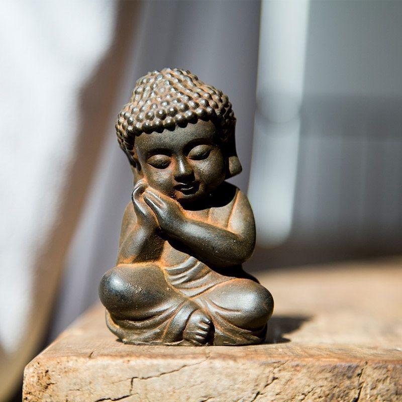 Vintage asiatico in ferro Art Deco Baby Shakyamuni Tathagata Buddhas Set in vendita 3