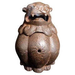 Brûleur d'encens asiatique vintage Lion en fer We the Beast