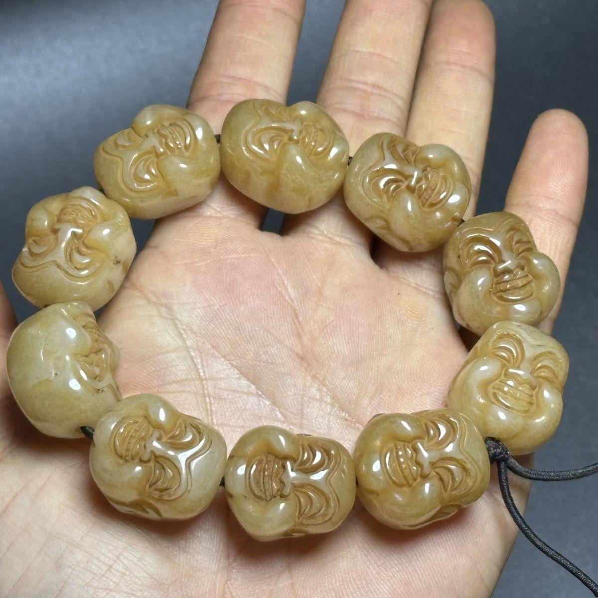 Vintage Asian Jade Carving Maitreya Buddha Head Beads Bracelet Jewelry In Fair Condition For Sale In 景德镇市, CN