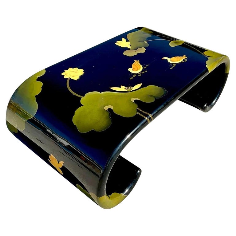 Vintage Asian Lacquered Chinoiserie Scroll Coffee Table For Sale