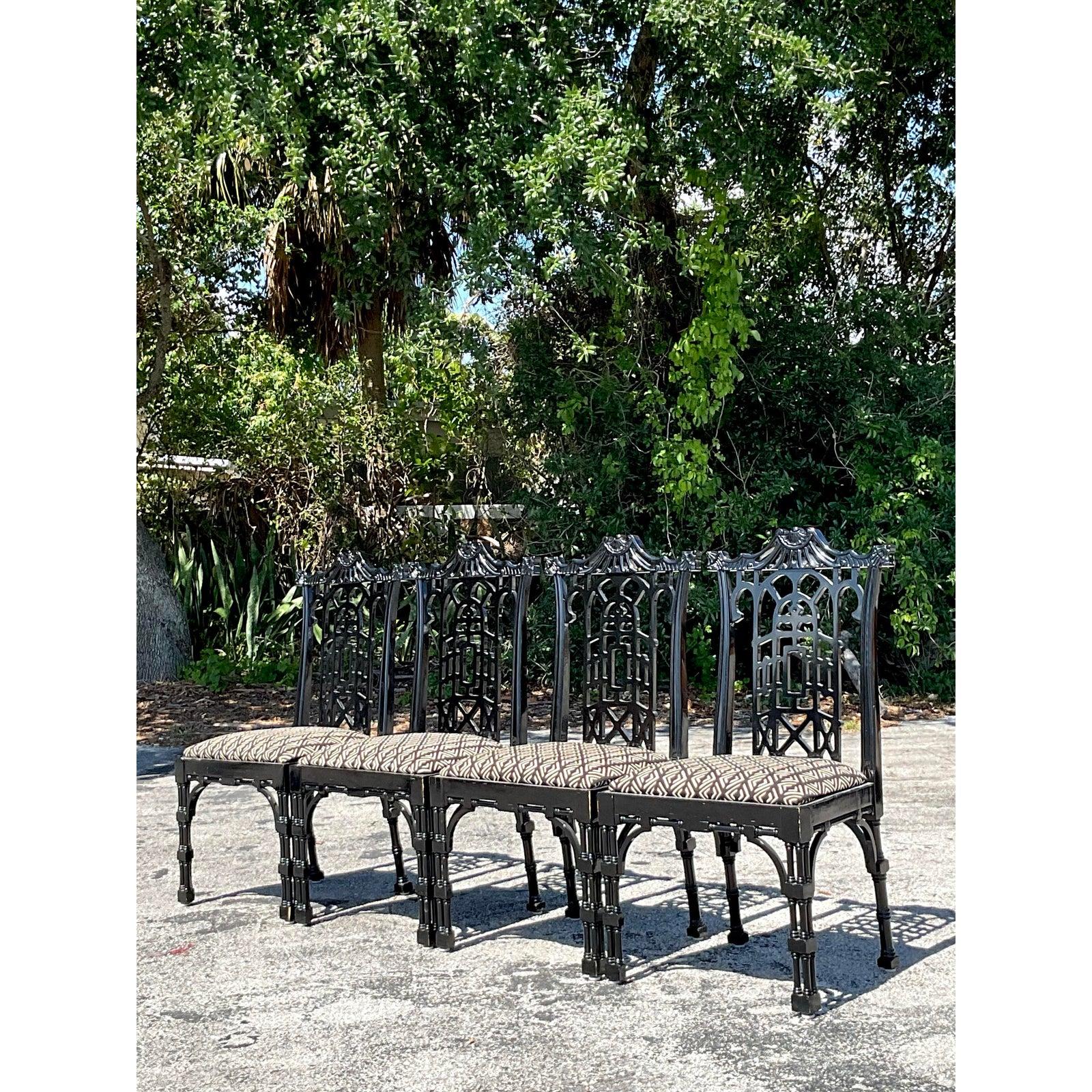 Sillas Pagoda Vintage Asiáticas Lacadas - Set de 4 en venta 3