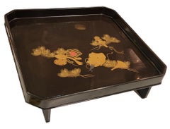 Asiatisches lackiertes Vintage-Tablett im Edo-Stil mit Motiv im Edo-Stil
