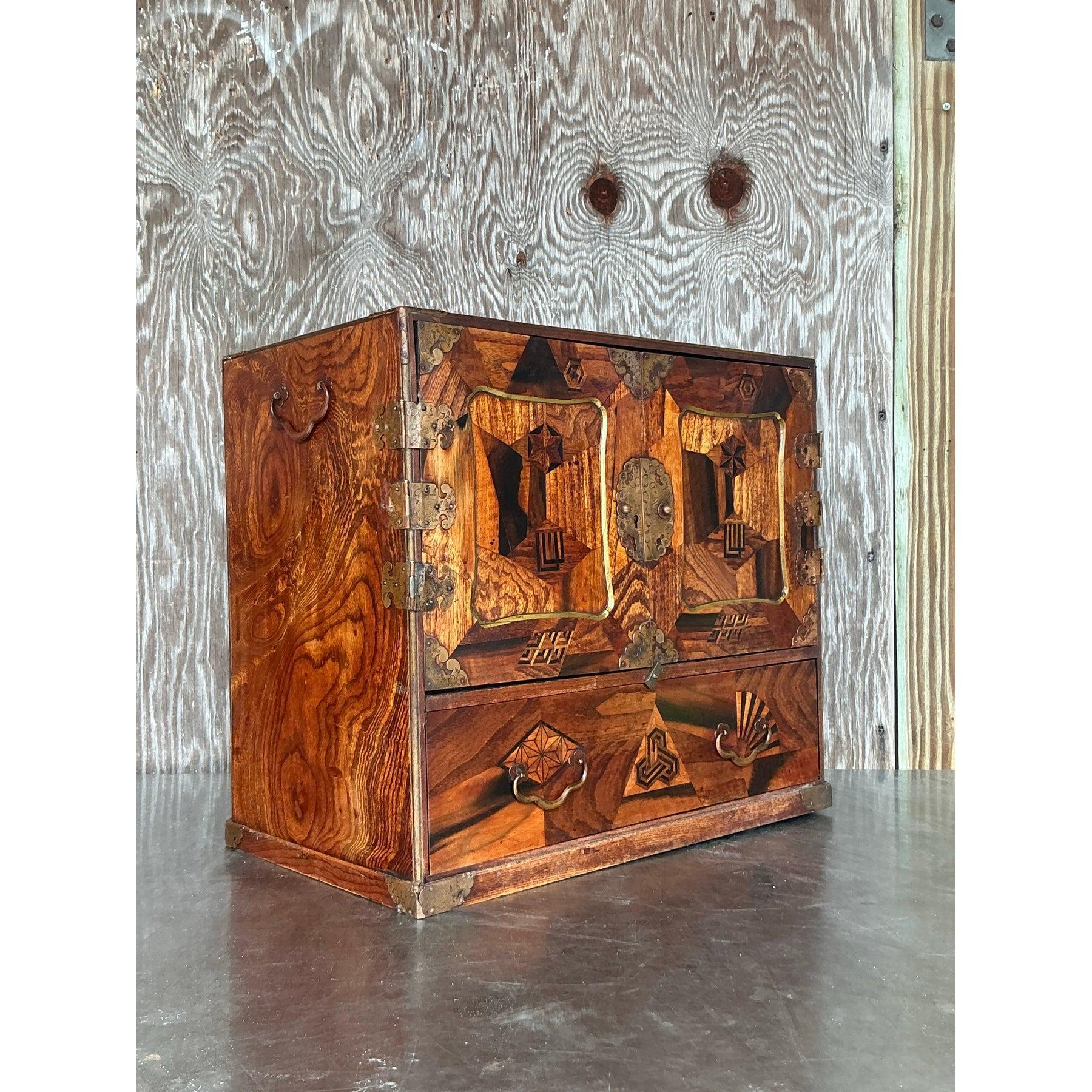 Ottone Mobile da tavolo asiatico d'intarsio Tansu d'epoca in vendita