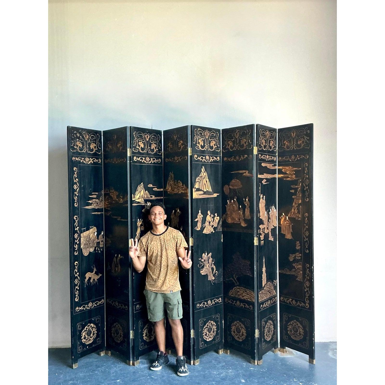 Paravento asiatico monumentale a 8 pannelli Coromandel d'epoca in vendita 1