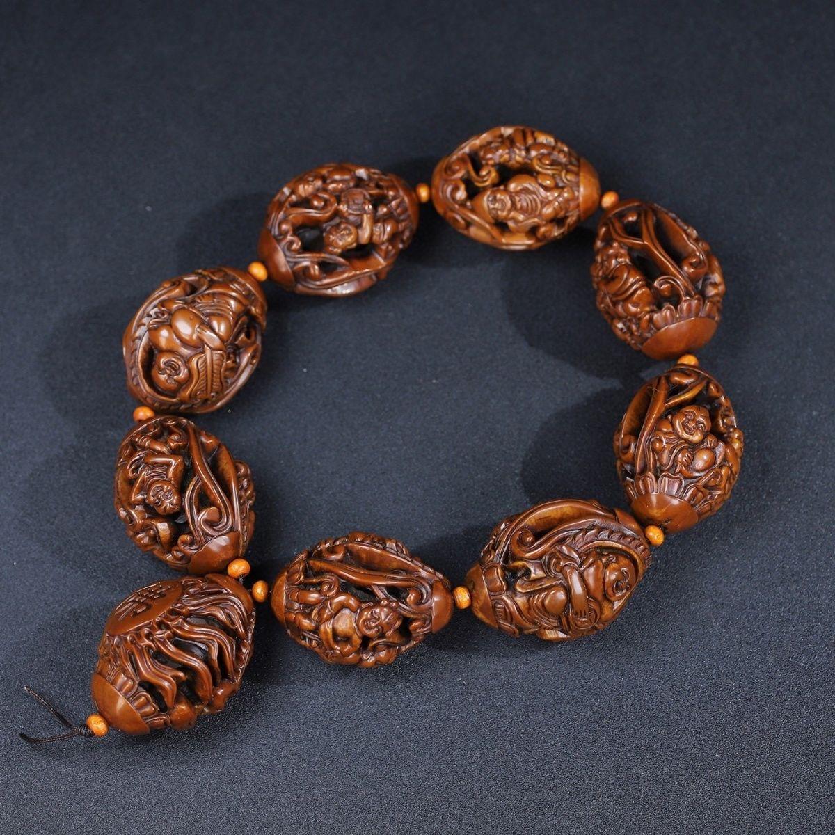 Vintage Asian Oliver Nut Carving Child Maitreya Buddha Beads Bracelet8 In Fair Condition For Sale In 景德镇市, CN