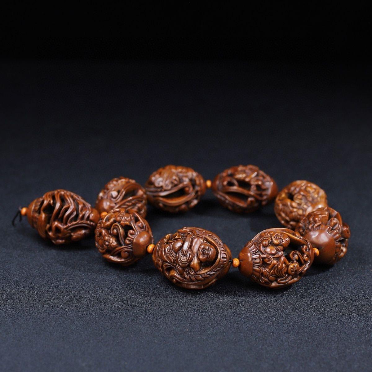 20th Century Vintage Asian Oliver Nut Carving Child Maitreya Buddha Beads Bracelet8 For Sale