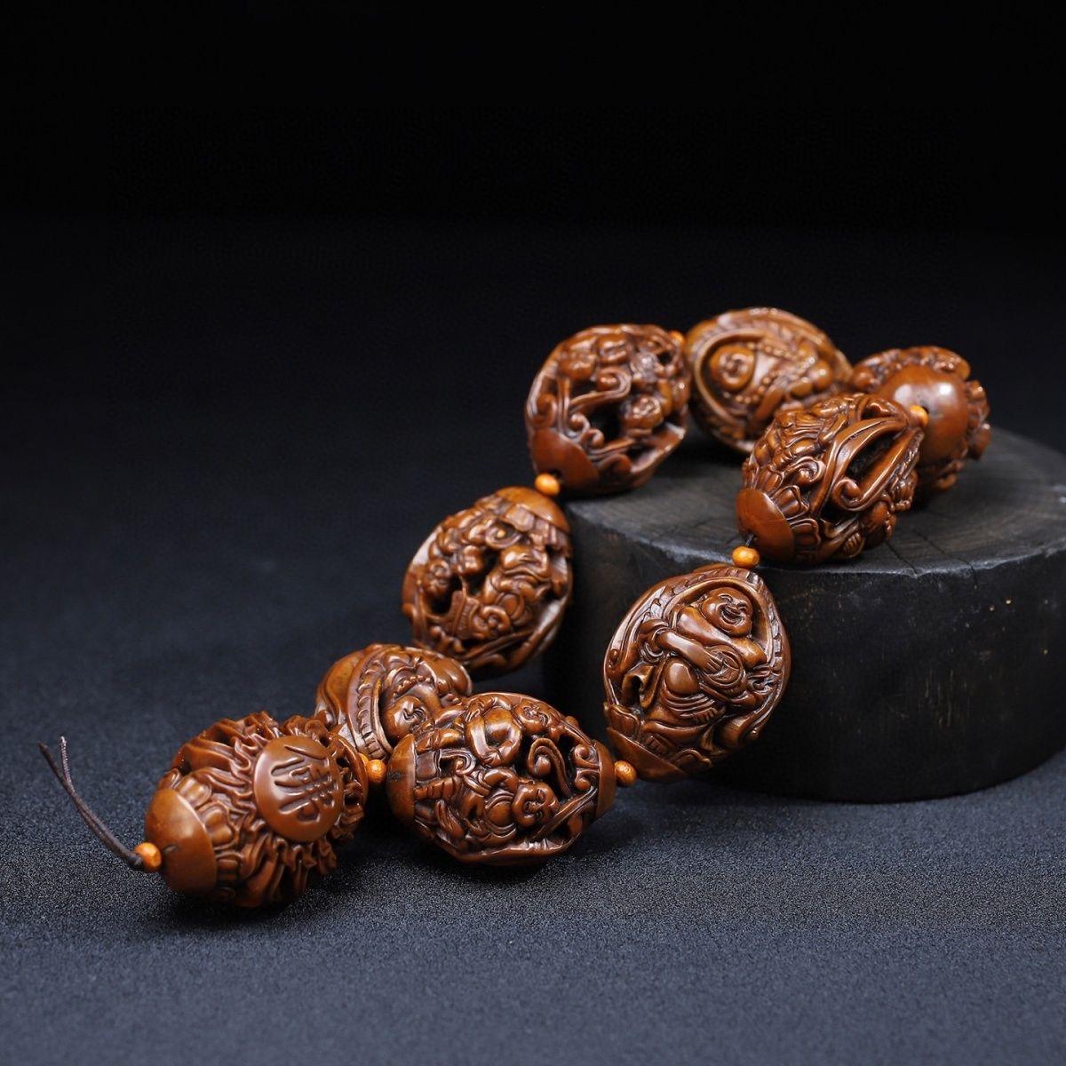 Vintage Asian Oliver Nut Carving Child Maitreya Buddha Beads Bracelet8 For Sale 4