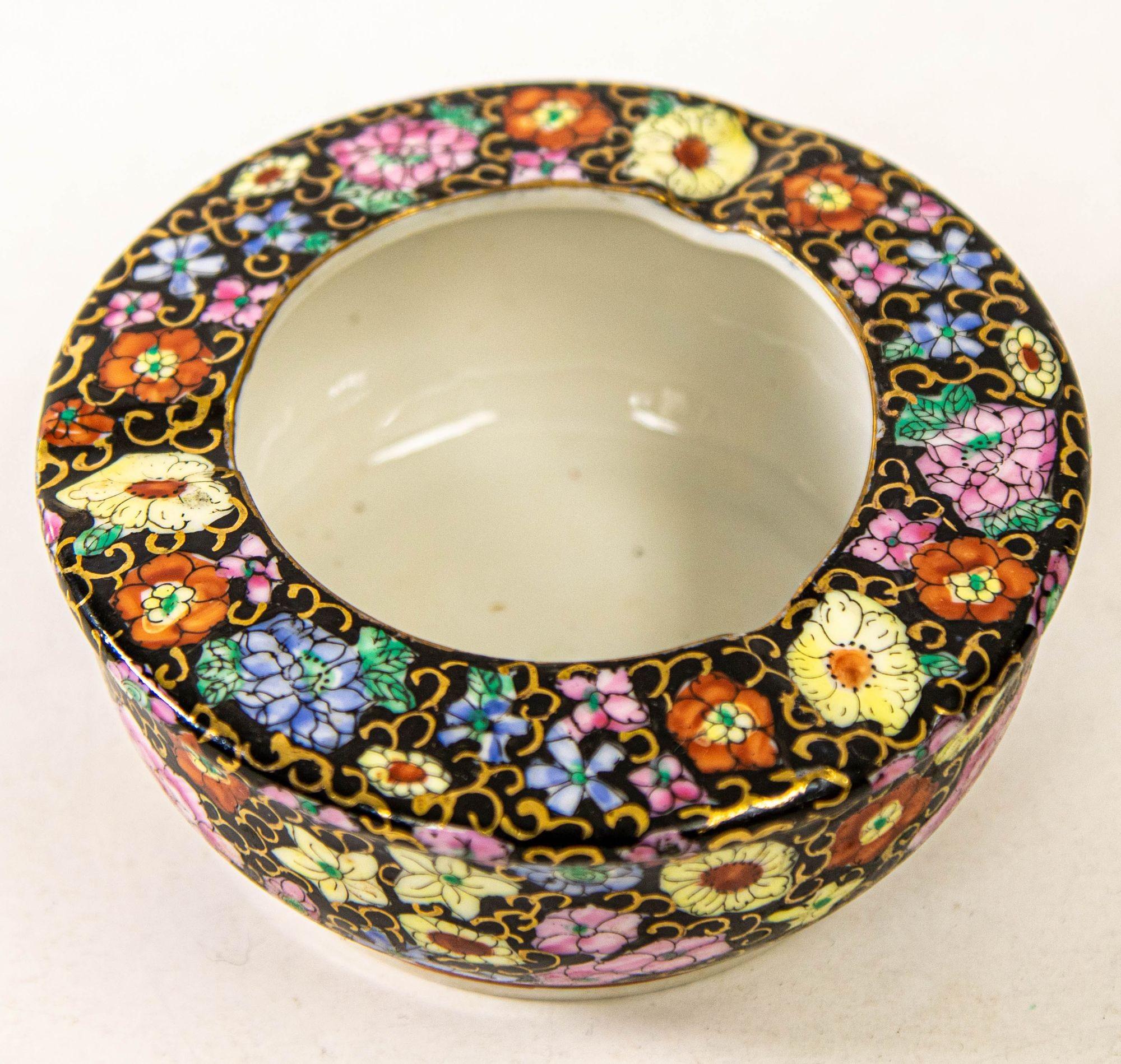 Vintage Asian Porcelain Hand Painted Black Floral Ashtray China For Sale 3