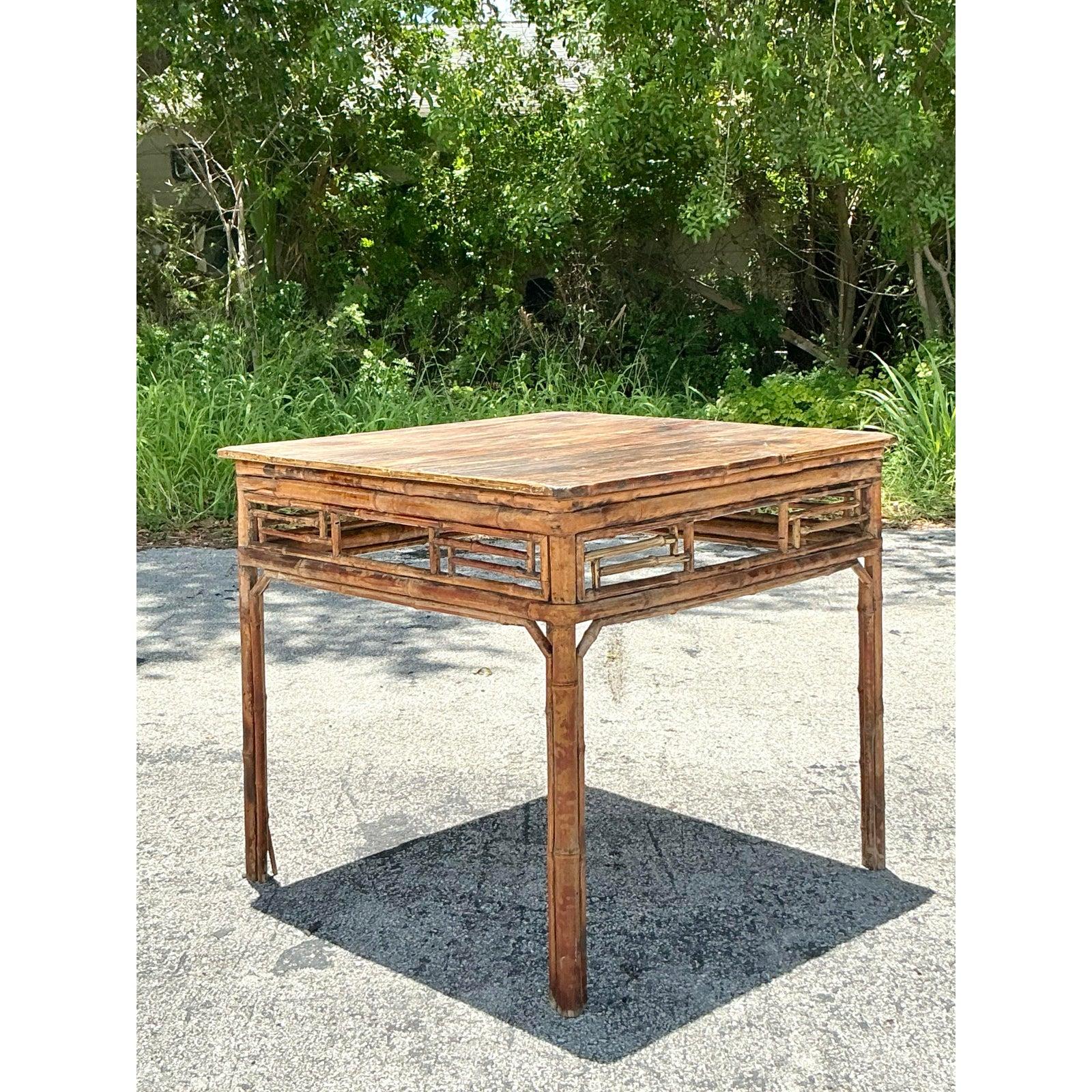 Hollywood Regency Tavolo da gioco asiatico in rattan traforato vintage in vendita