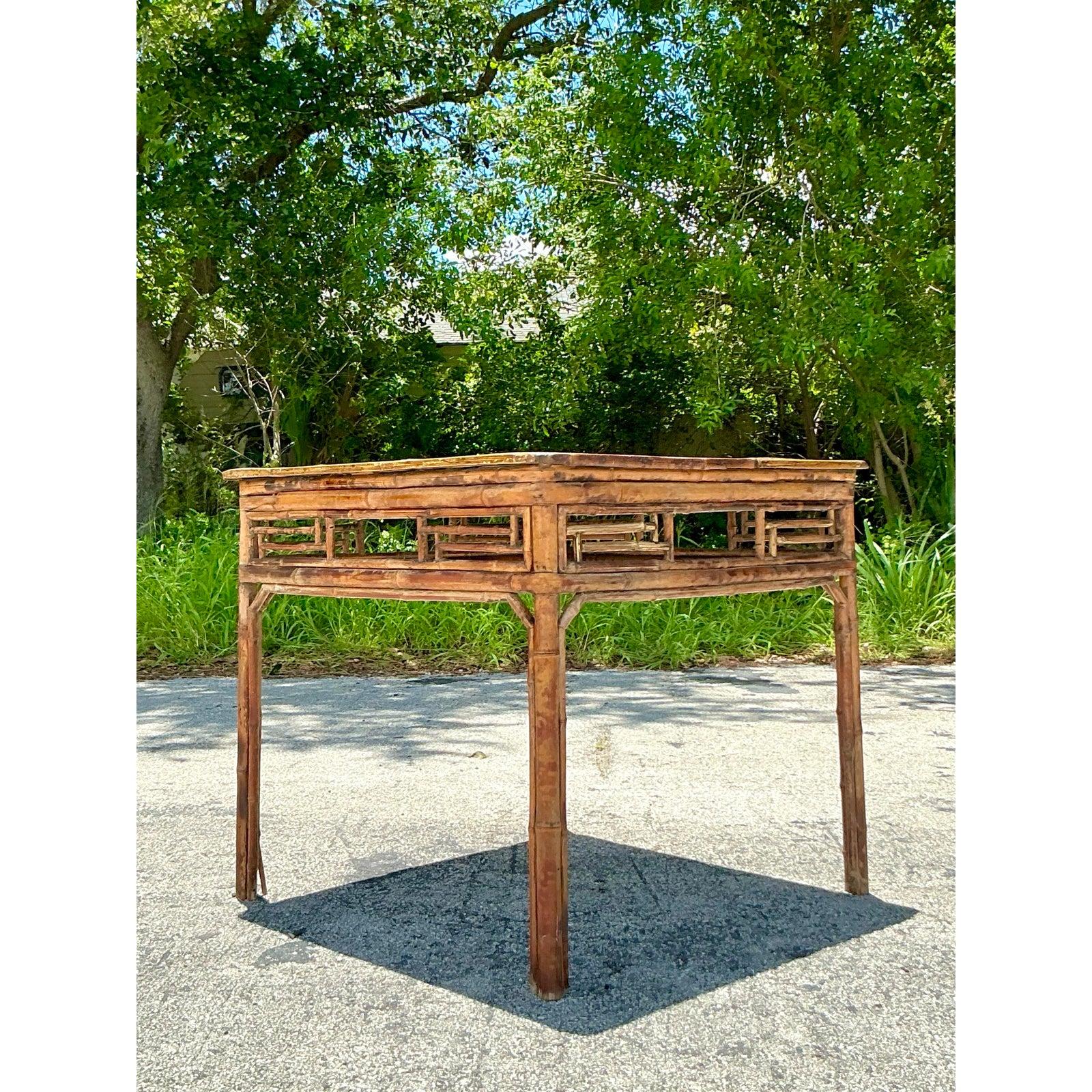 Bambù Tavolo da gioco asiatico in rattan traforato vintage in vendita