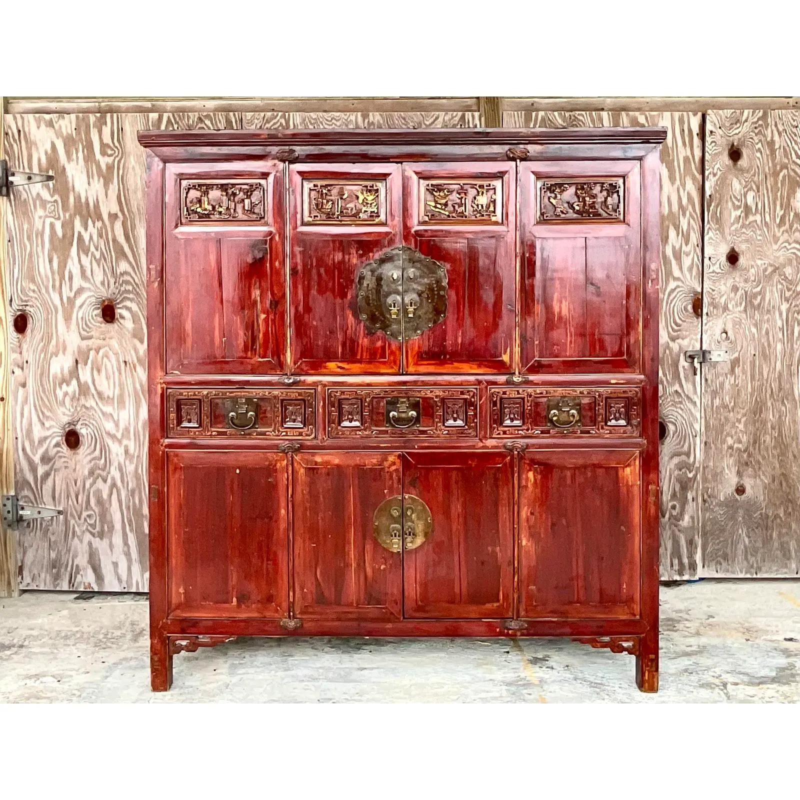 Asiatische rot lackierte Hutch im Vintage-Stil (20. Jahrhundert) im Angebot
