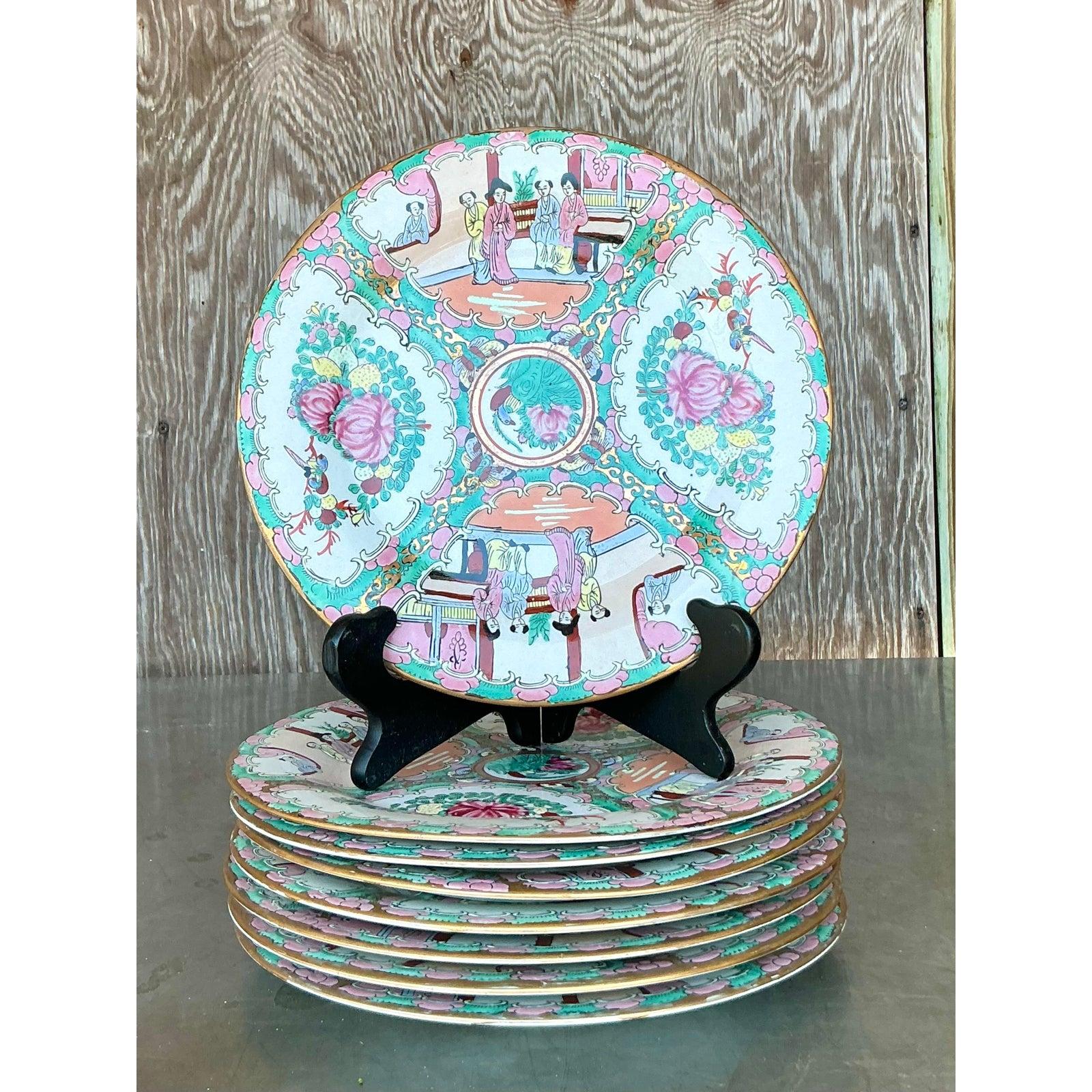 Céramique Assiettes plates vintage asiatiques Rose Famile - Lot de 8 en vente