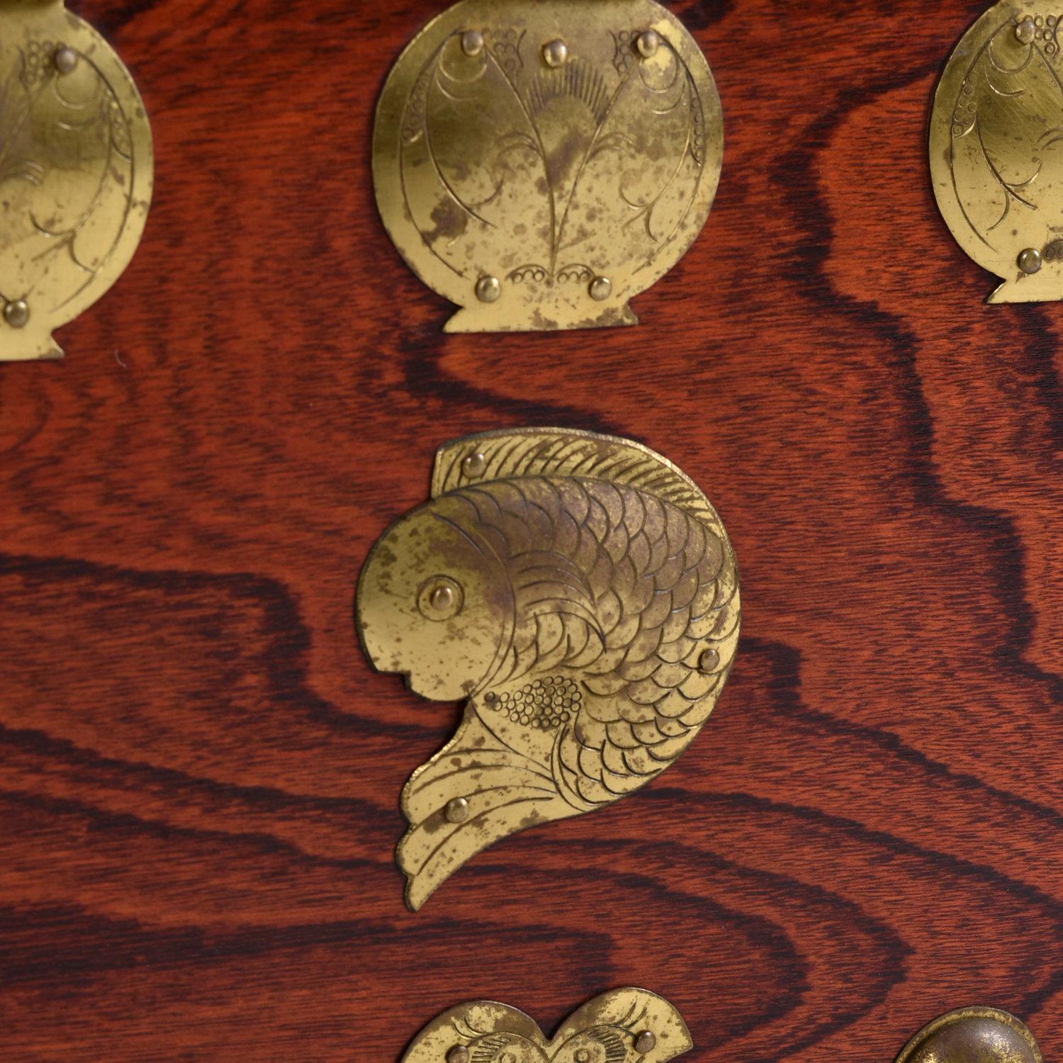 Comodino o tavolino vintage asiatico in palissandro Tansu con ferramenta in ottone in vendita 6