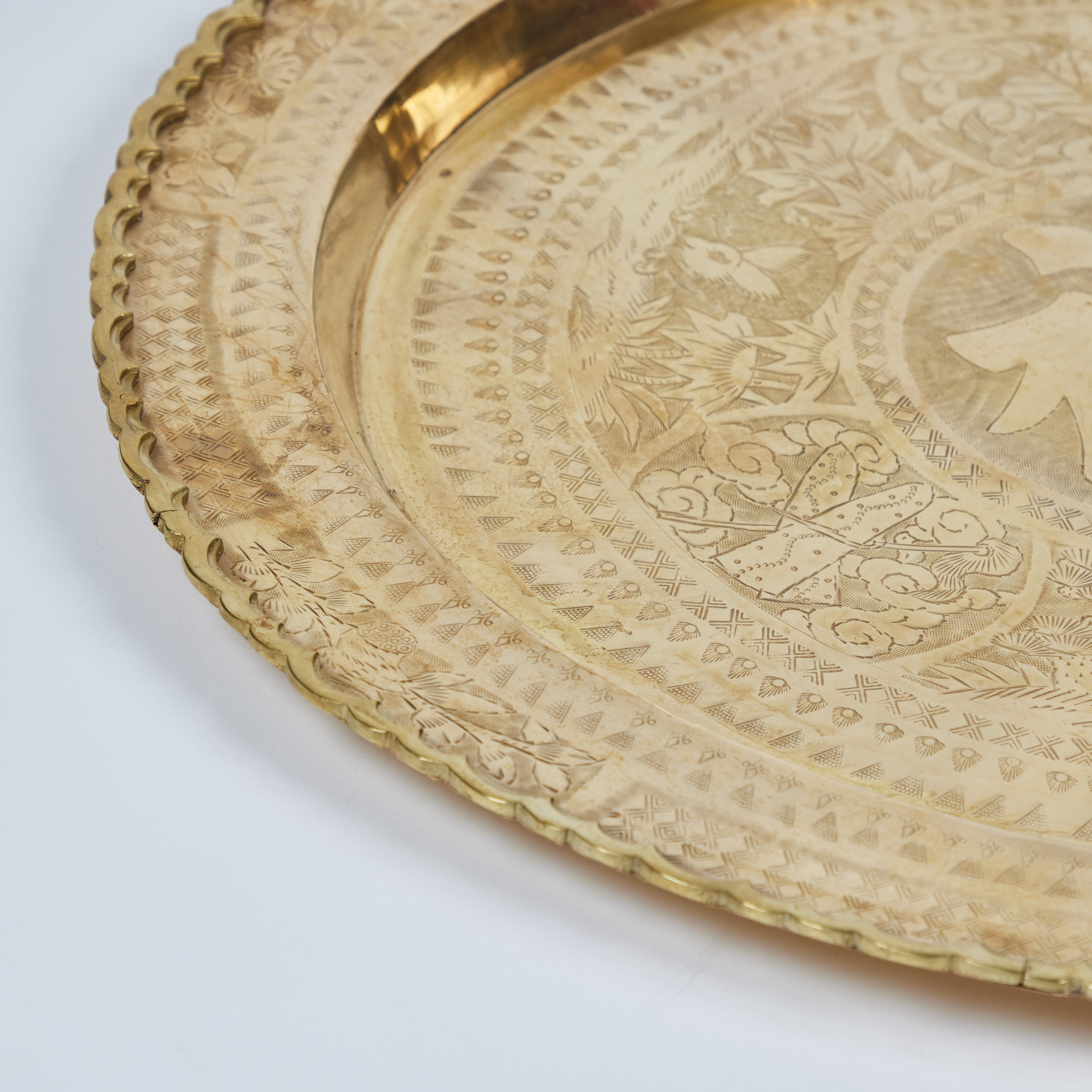 Vintage Asian Round Brass Tray In Excellent Condition For Sale In Pasadena, CA