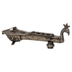 Sitar asiática de plata tallada a mano Forma de pavo real Veena Caja 1950
