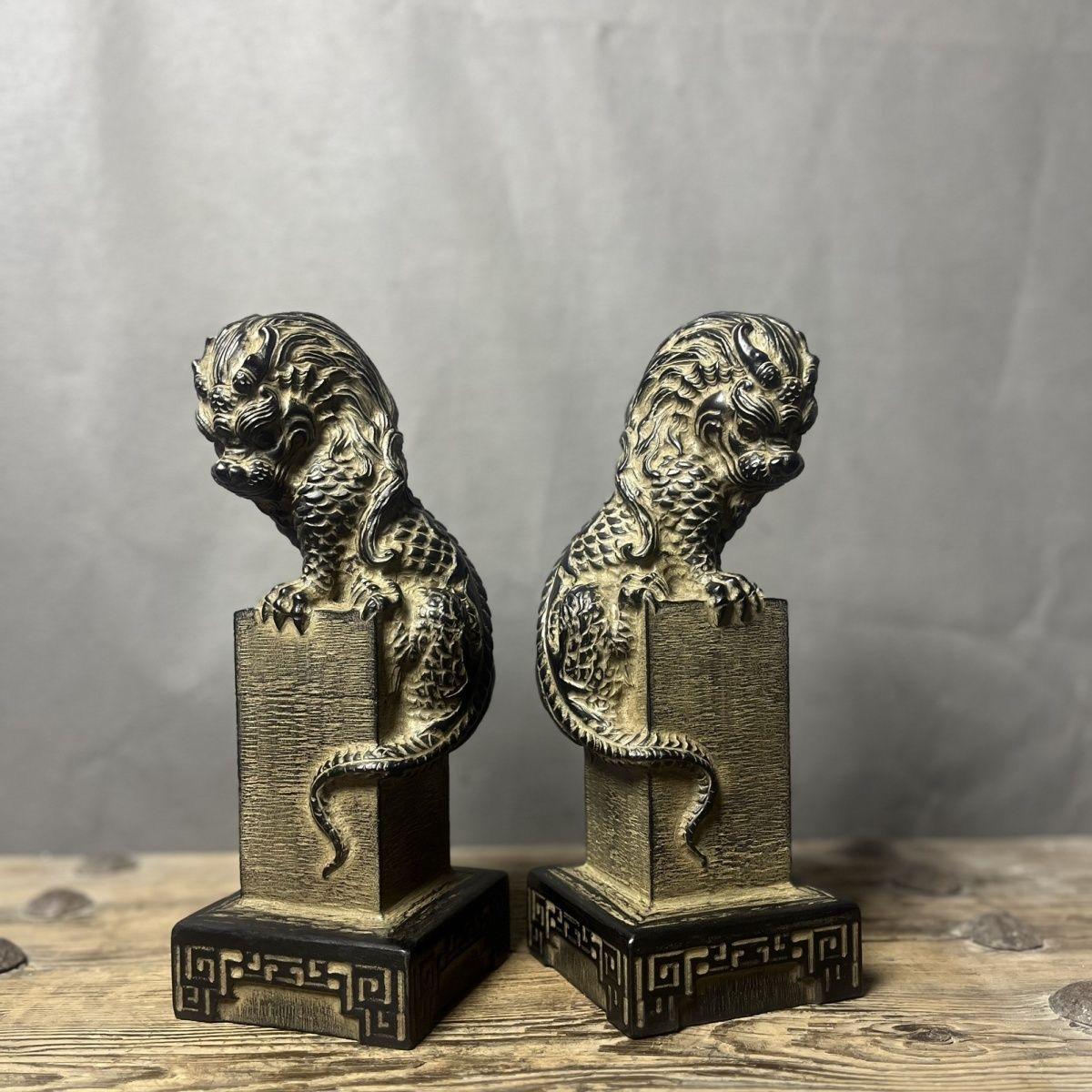 20ième siècle Vintage Asian Stone Carving Dragon Beast Peristeles Pair en vente