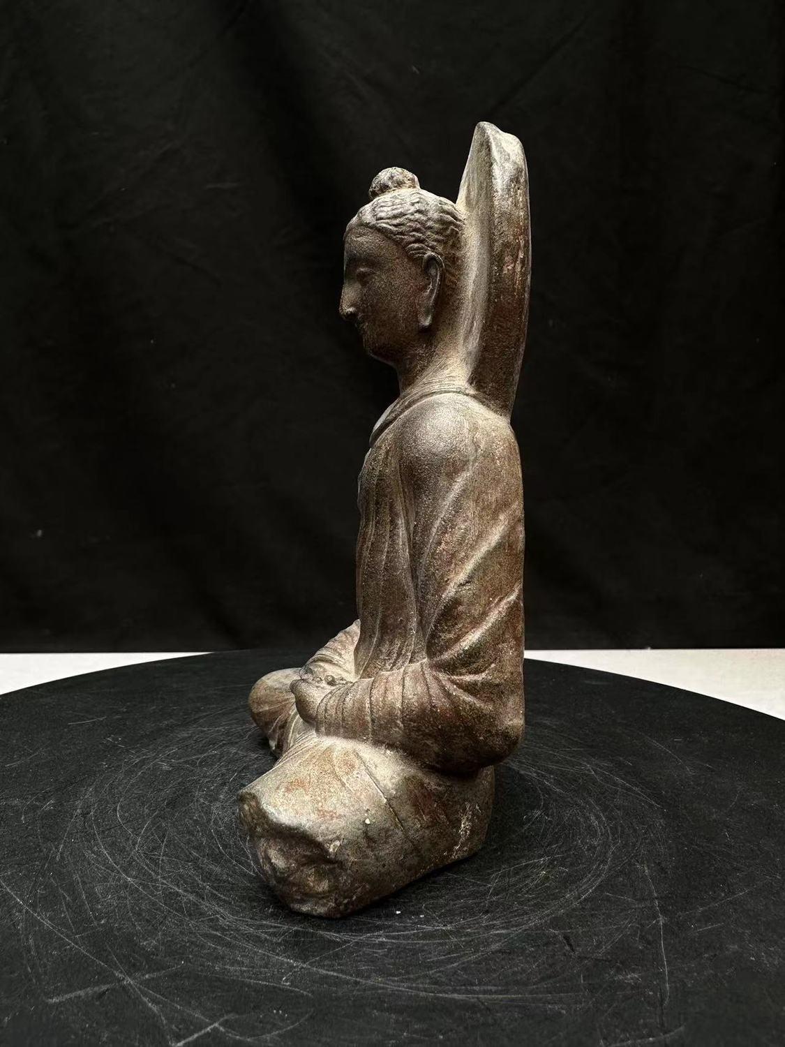 Pierre Vintage Asian Stone Carving Gandharan Buddha Statue - Ancient Style Buddhist Art en vente